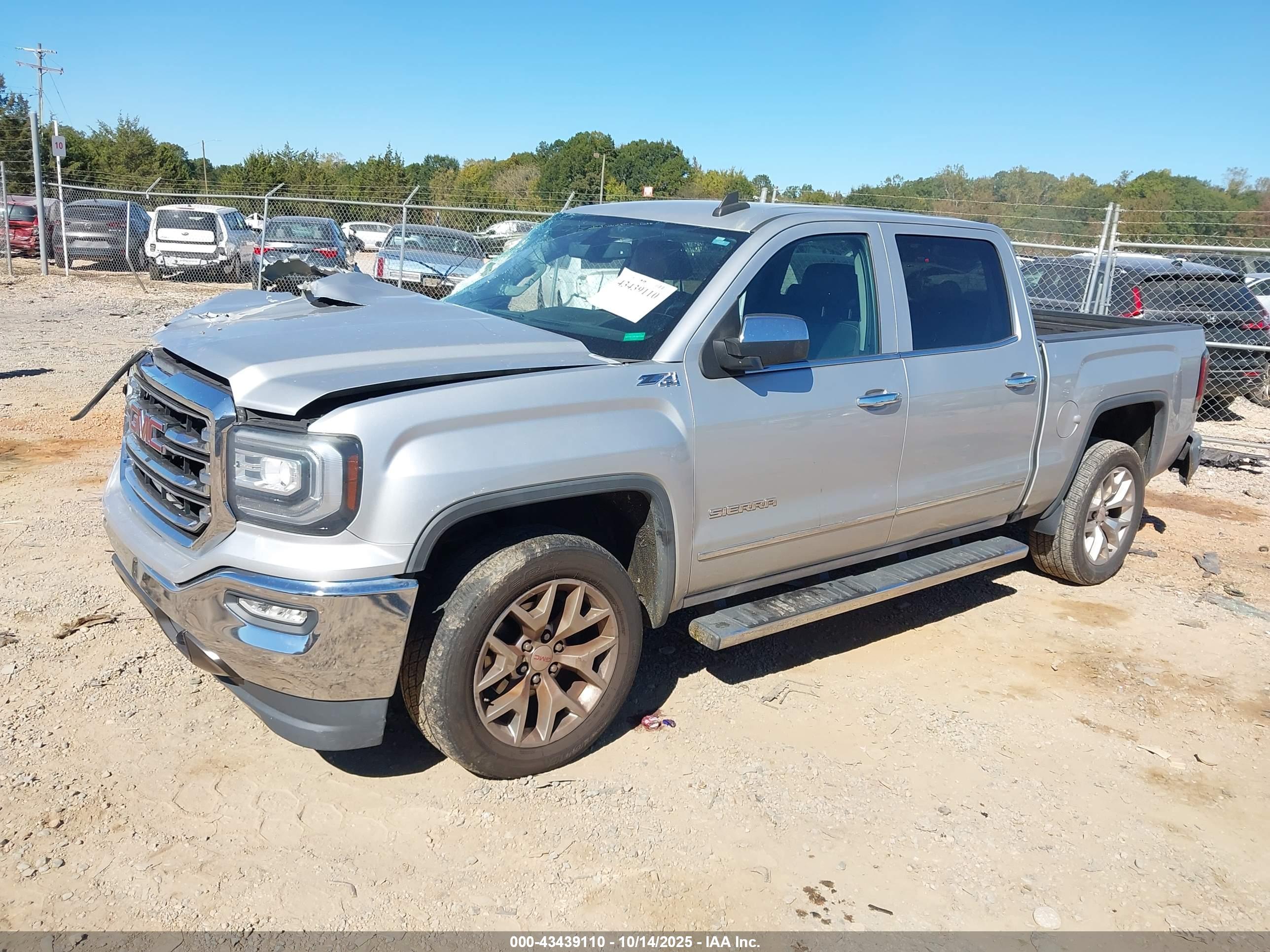 GMC SIERRA image 2