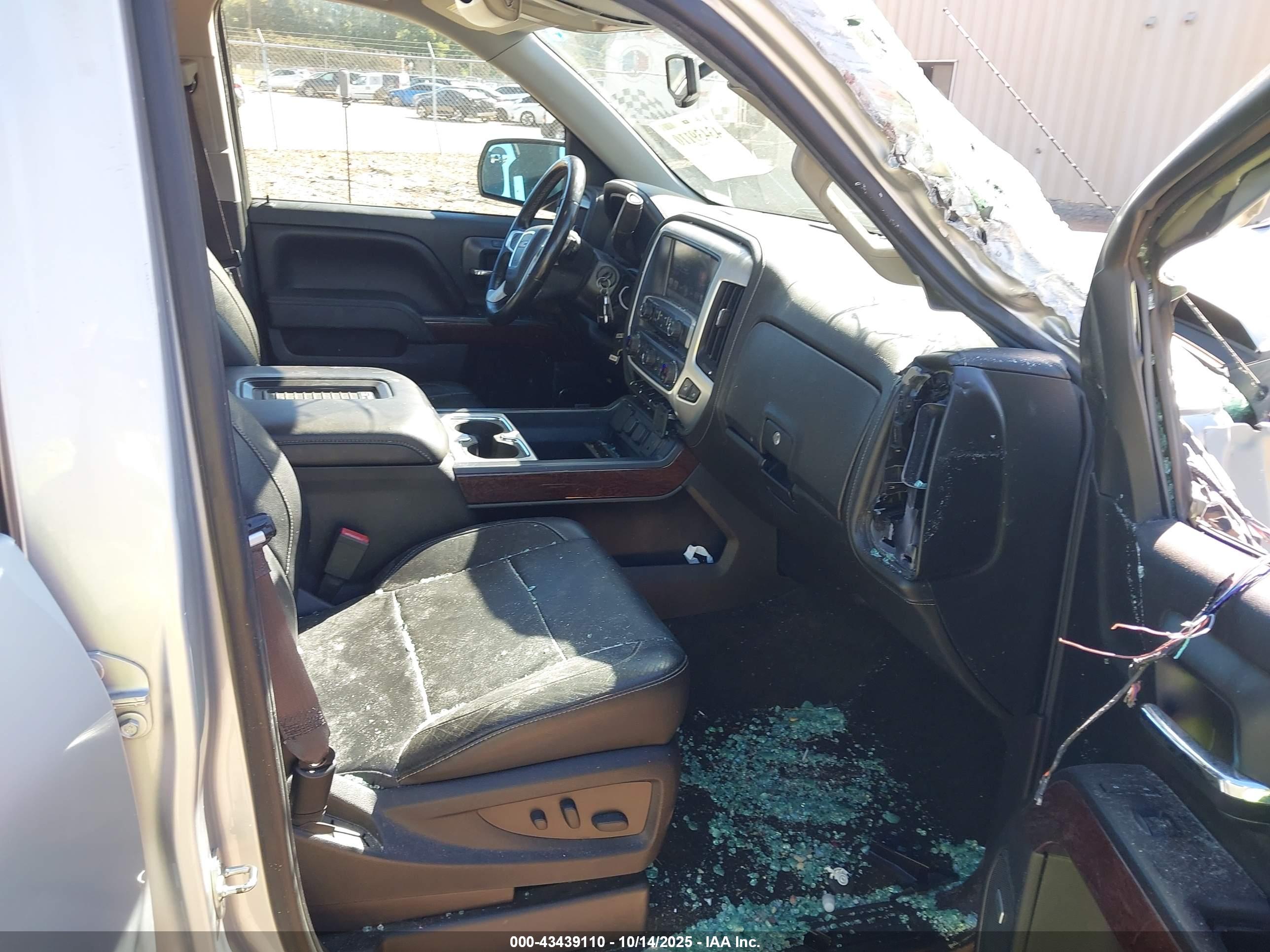 GMC SIERRA image 5