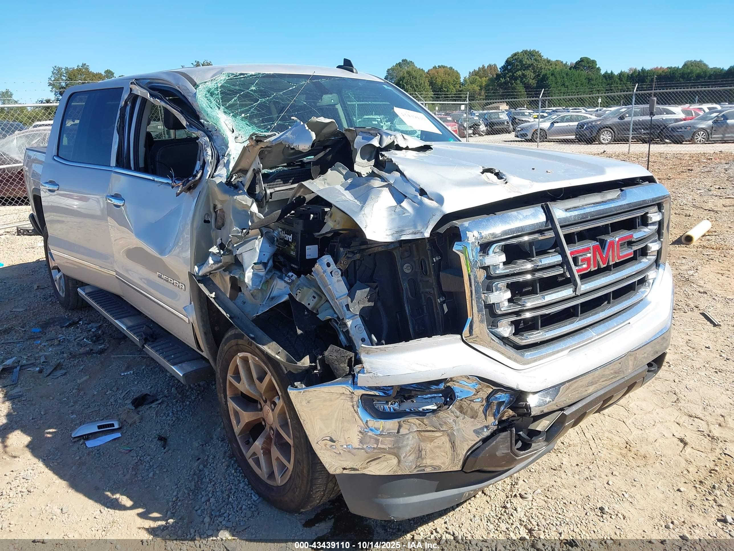 GMC SIERRA image 6