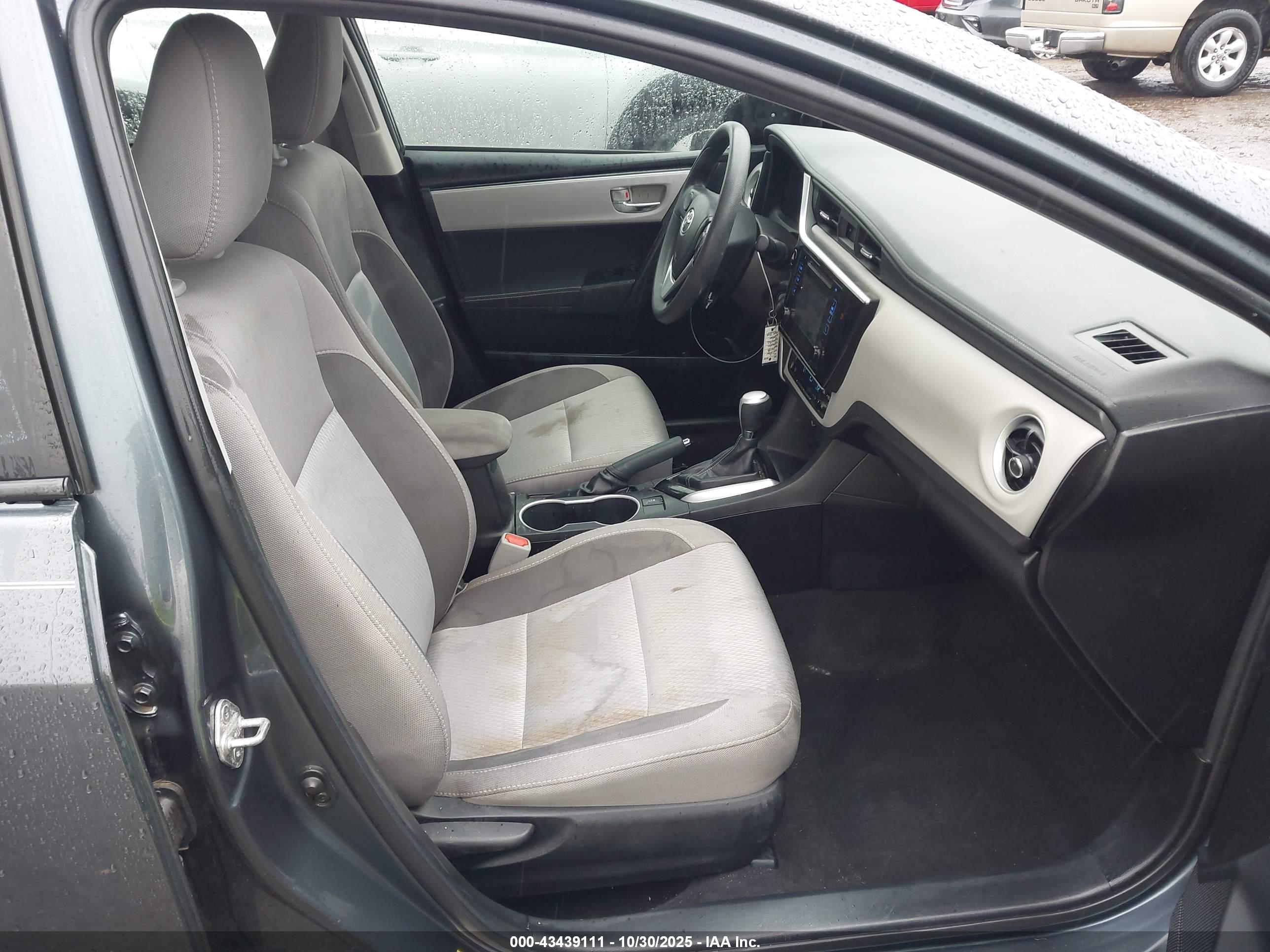 TOYOTA COROLLA image 5