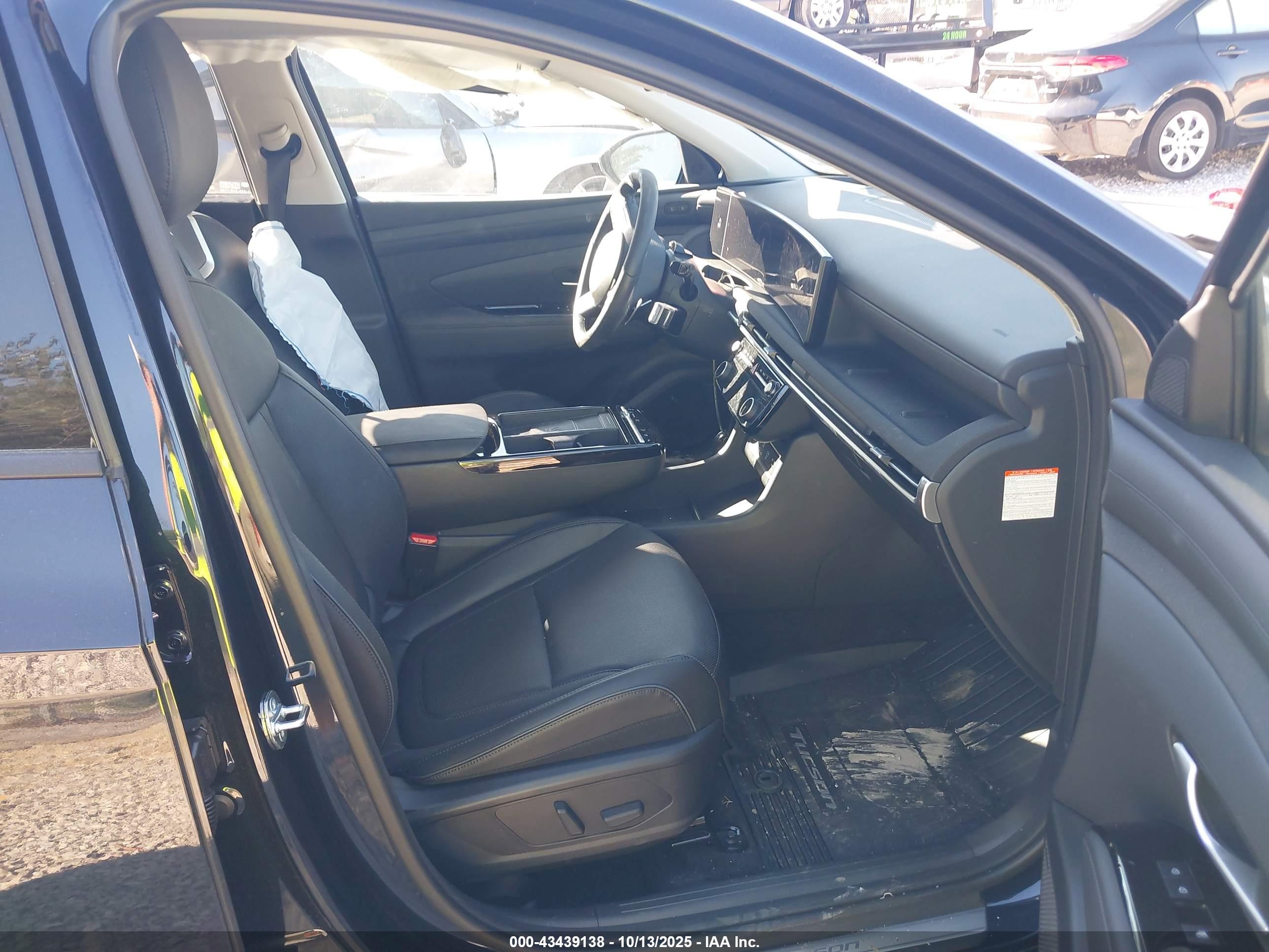 HYUNDAI TUCSON image 5