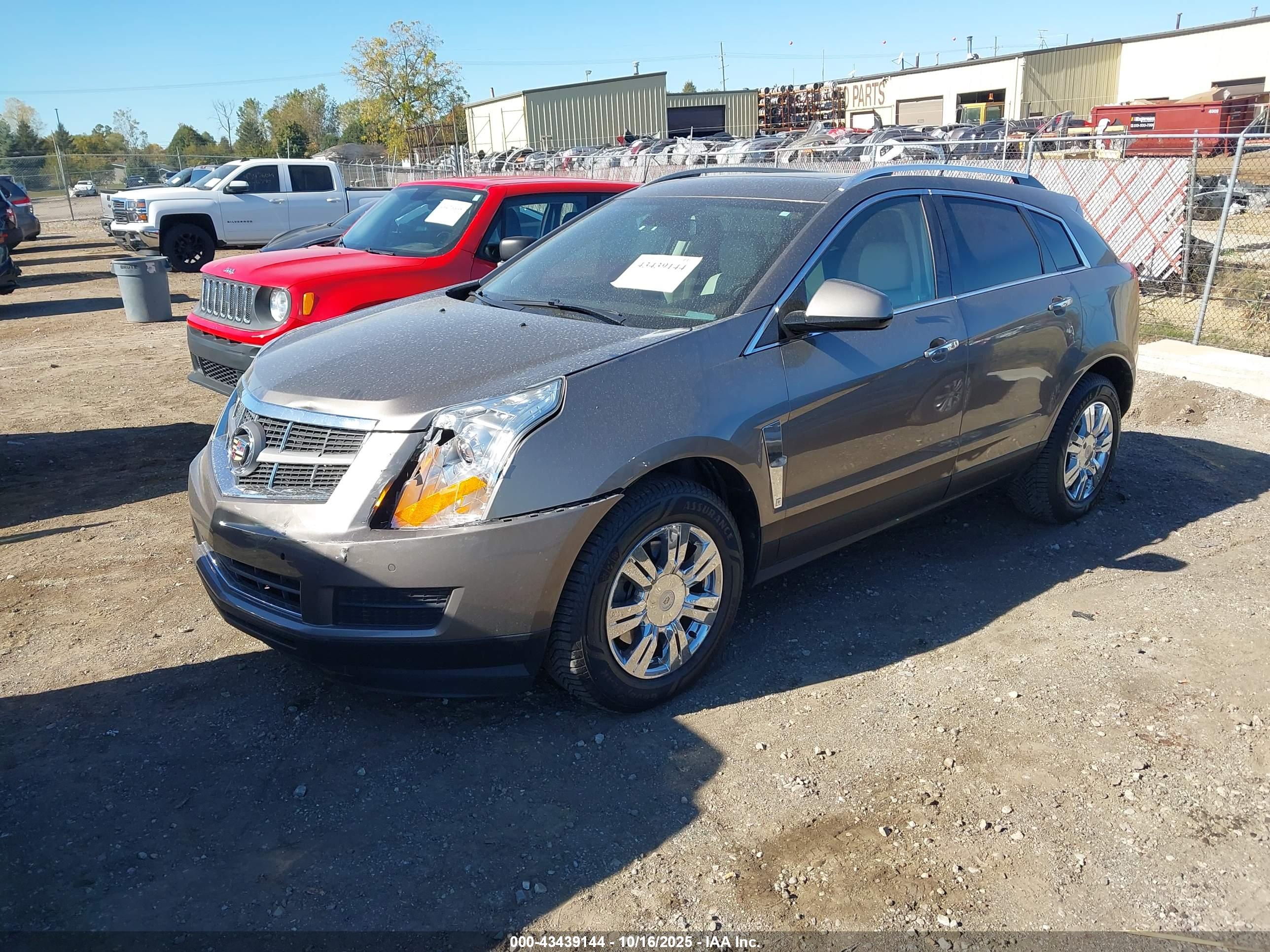 CADILLAC SRX image 2