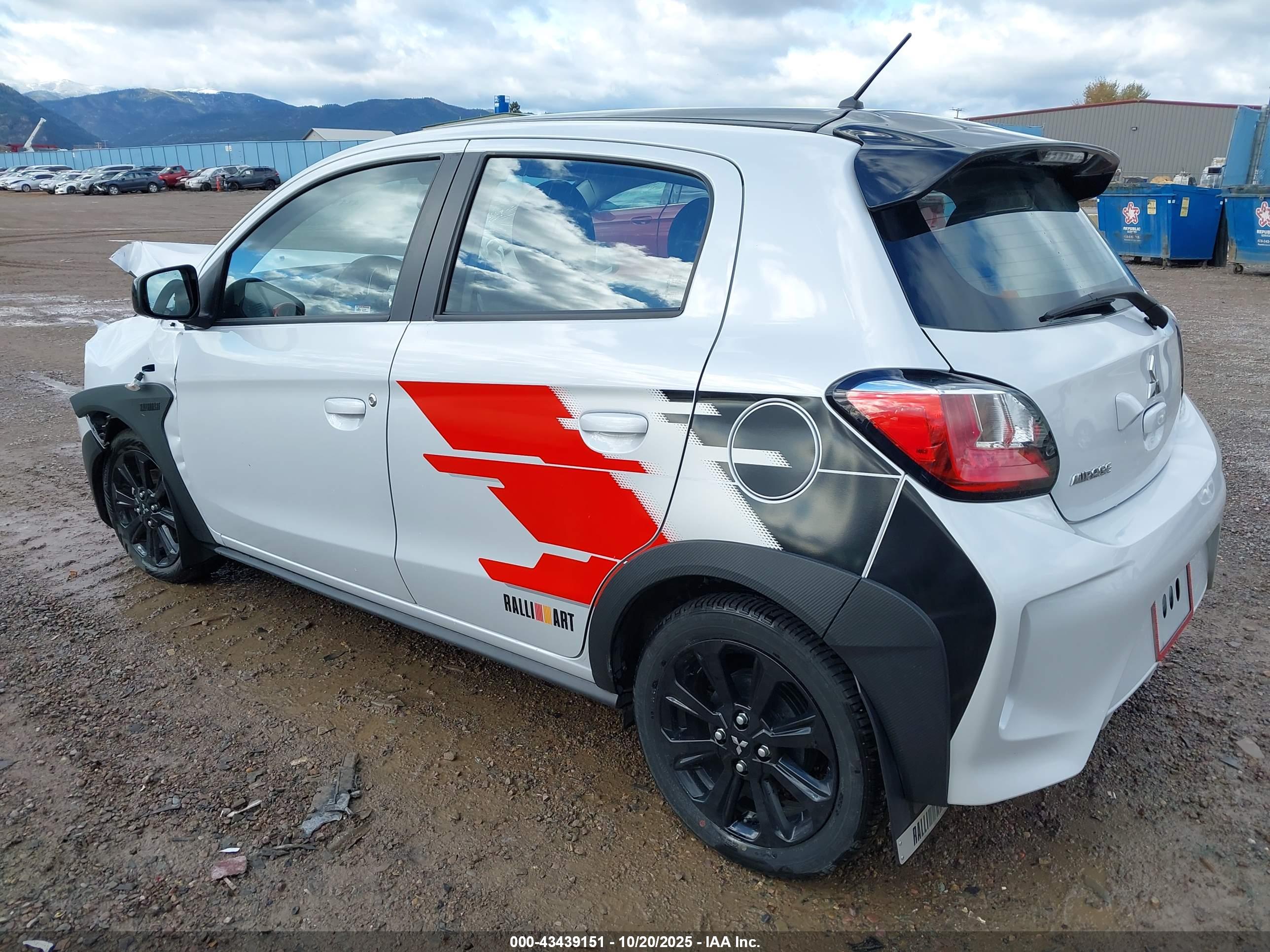 MITSUBISHI MIRAGE image 3