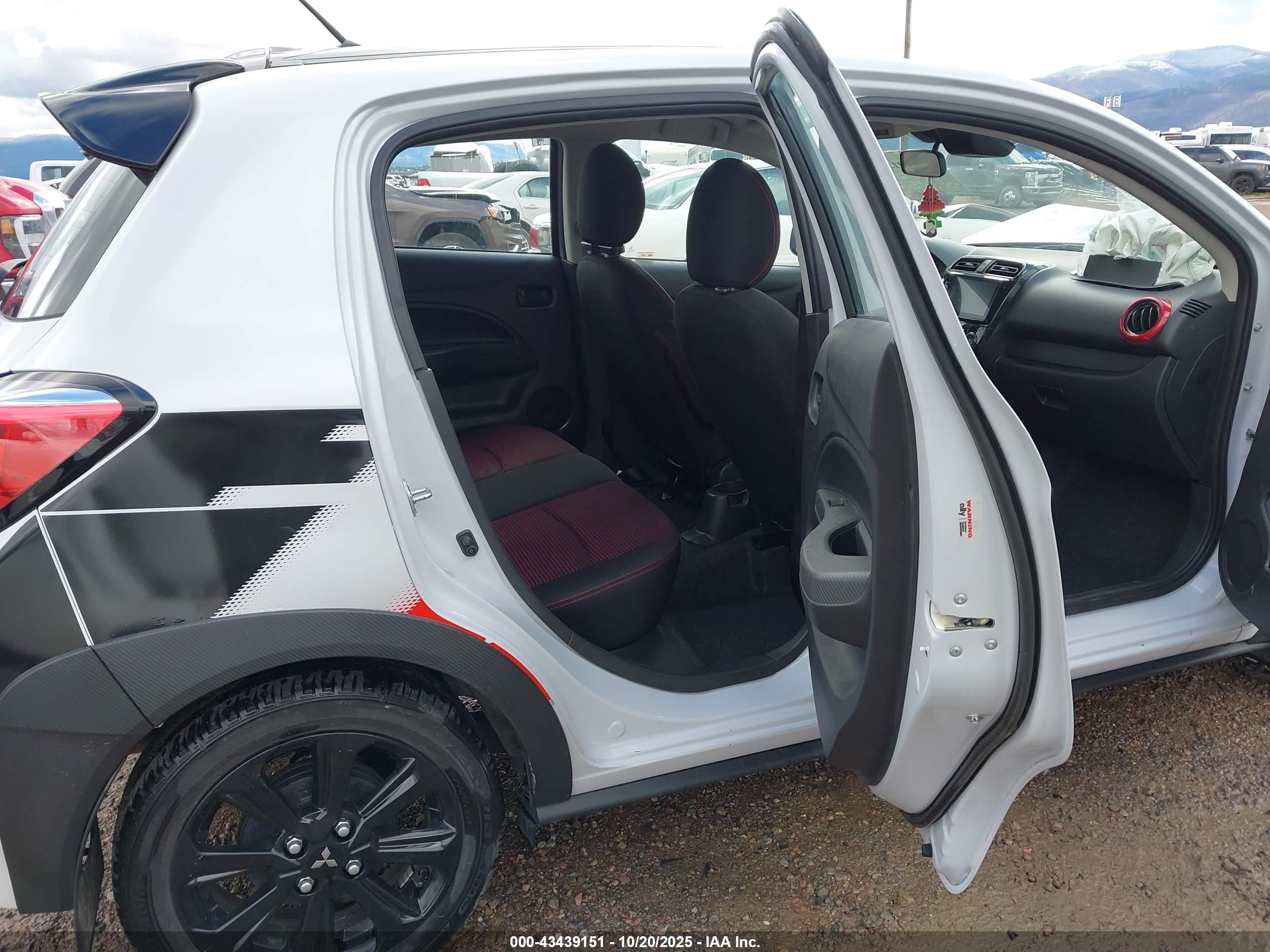 MITSUBISHI MIRAGE image 8