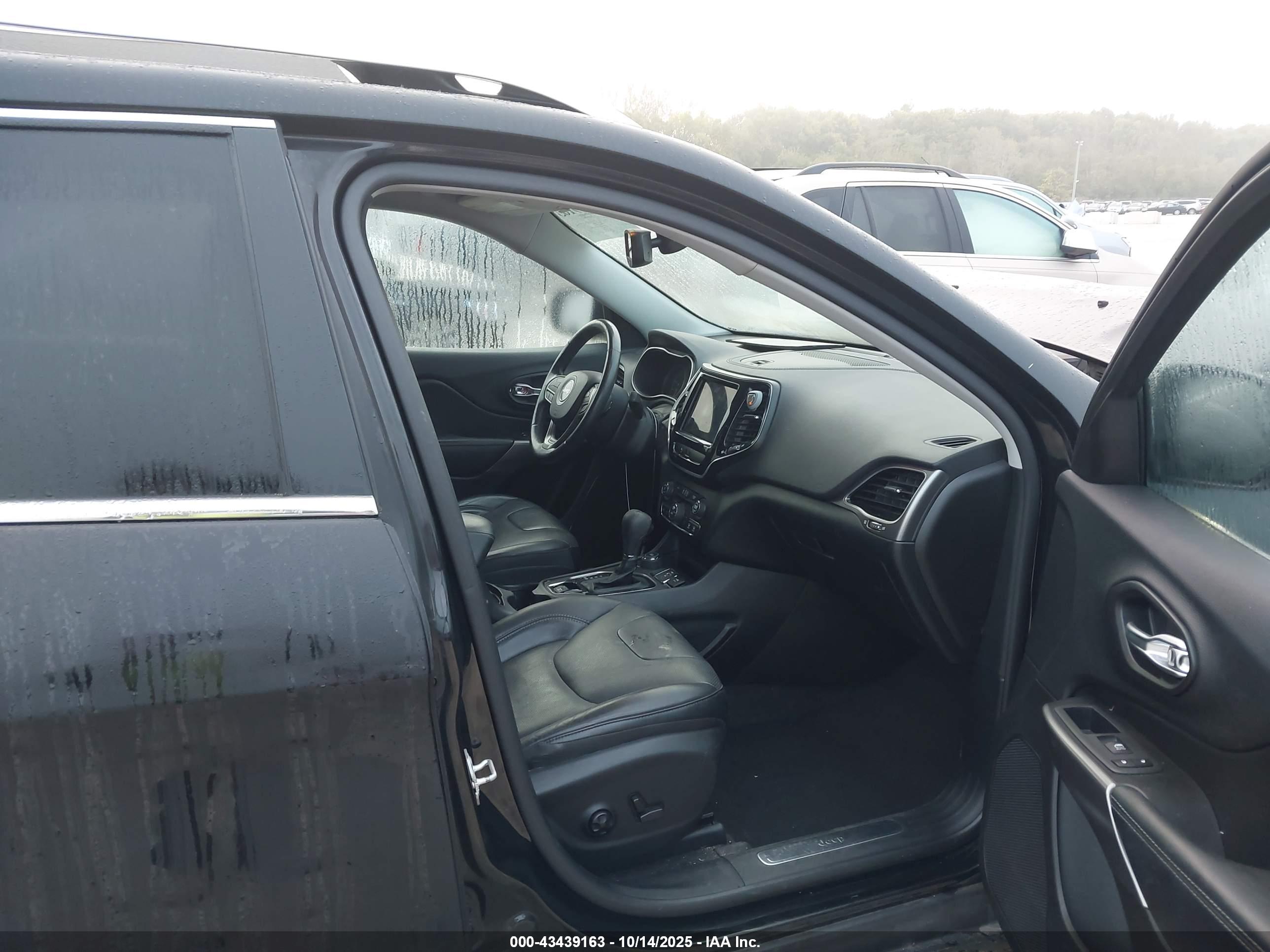 JEEP CHEROKEE image 5