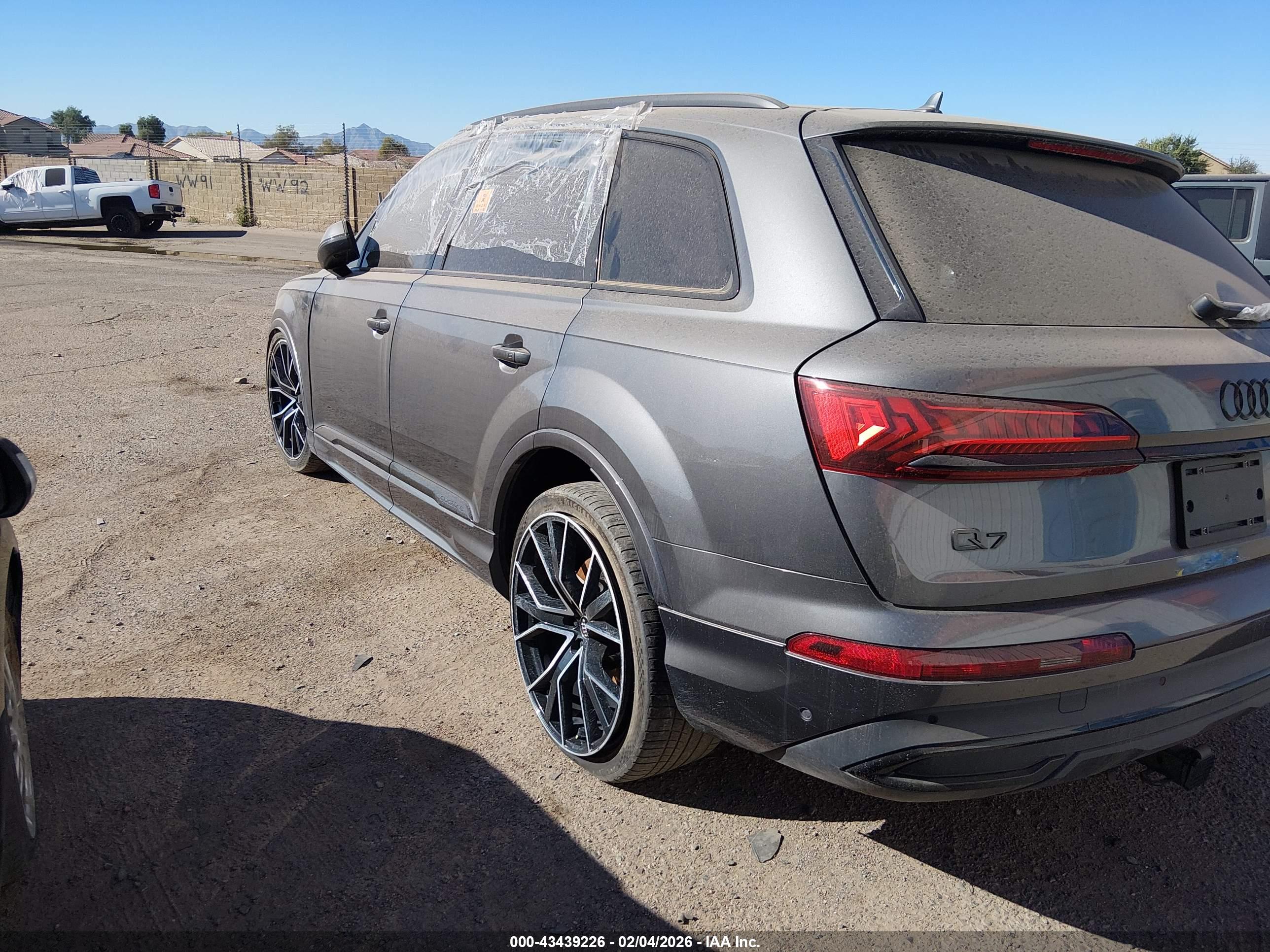 AUDI Q7 image 3