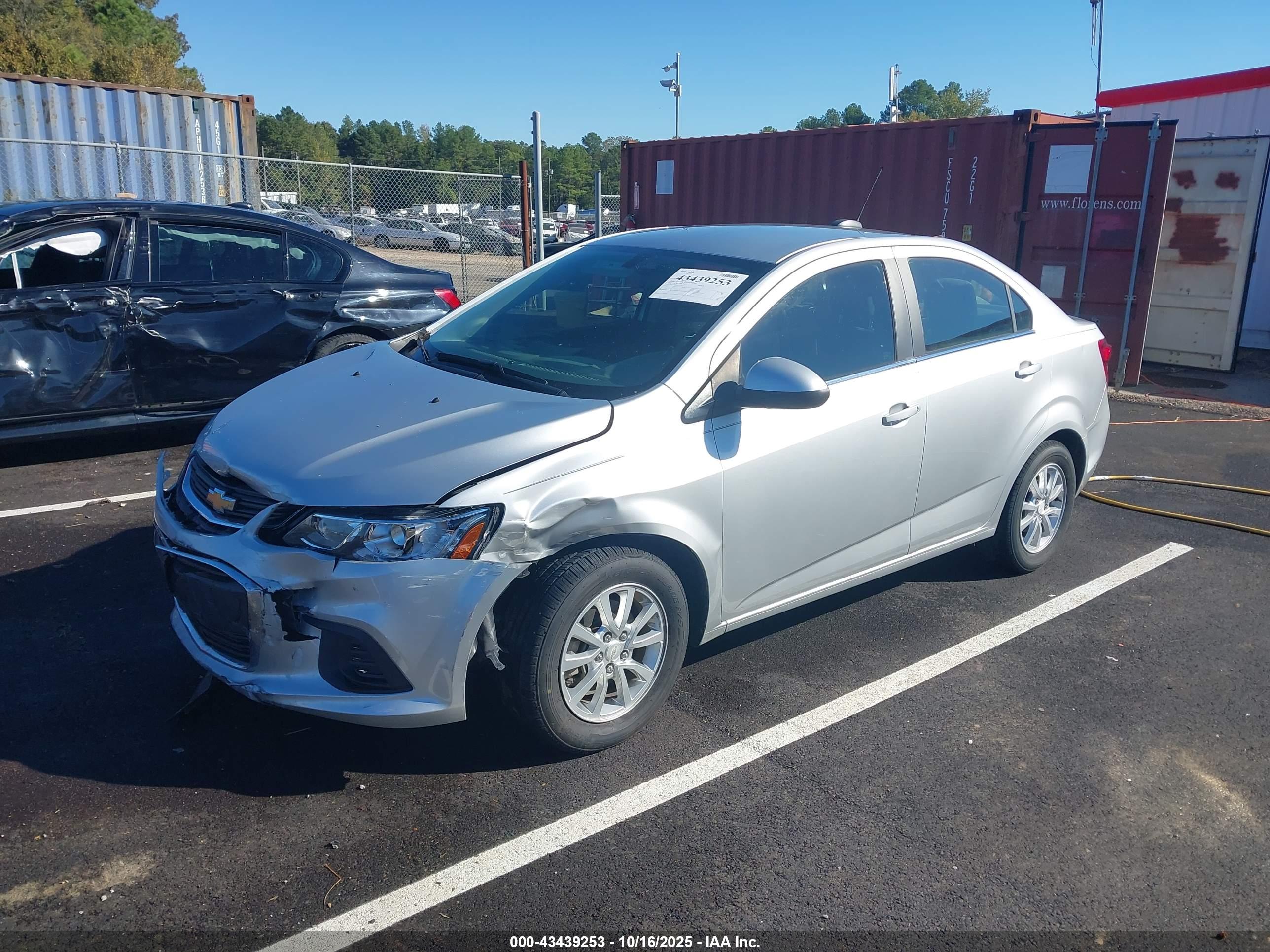 CHEVROLET SONIC image 2