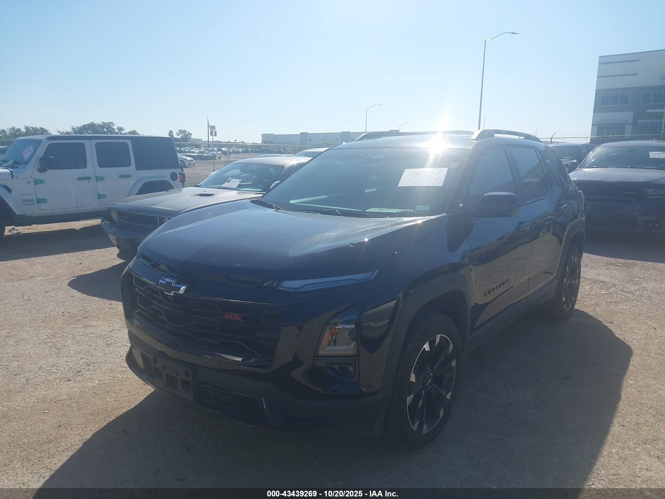 CHEVROLET EQUINOX image 2