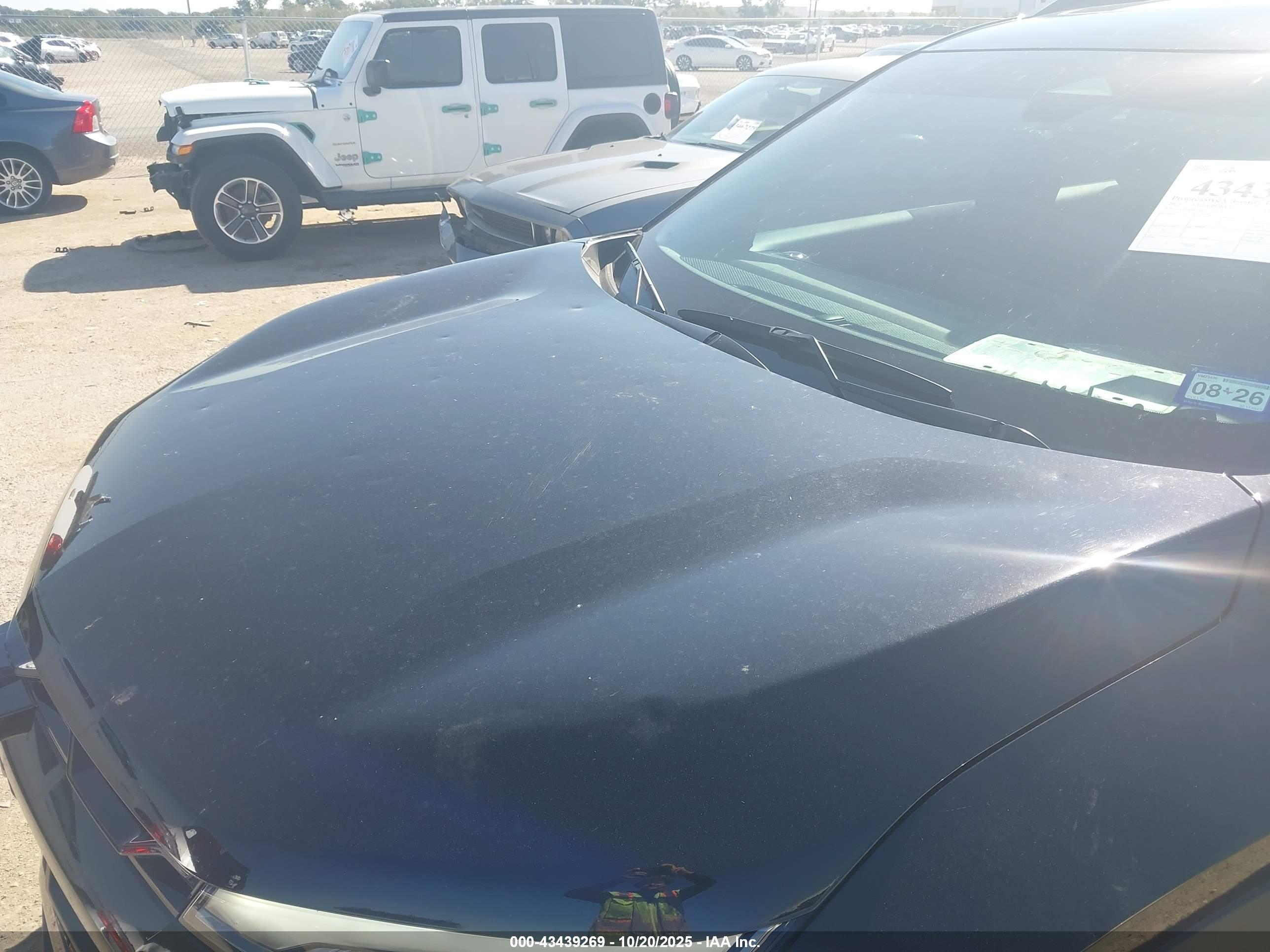 CHEVROLET EQUINOX image 6