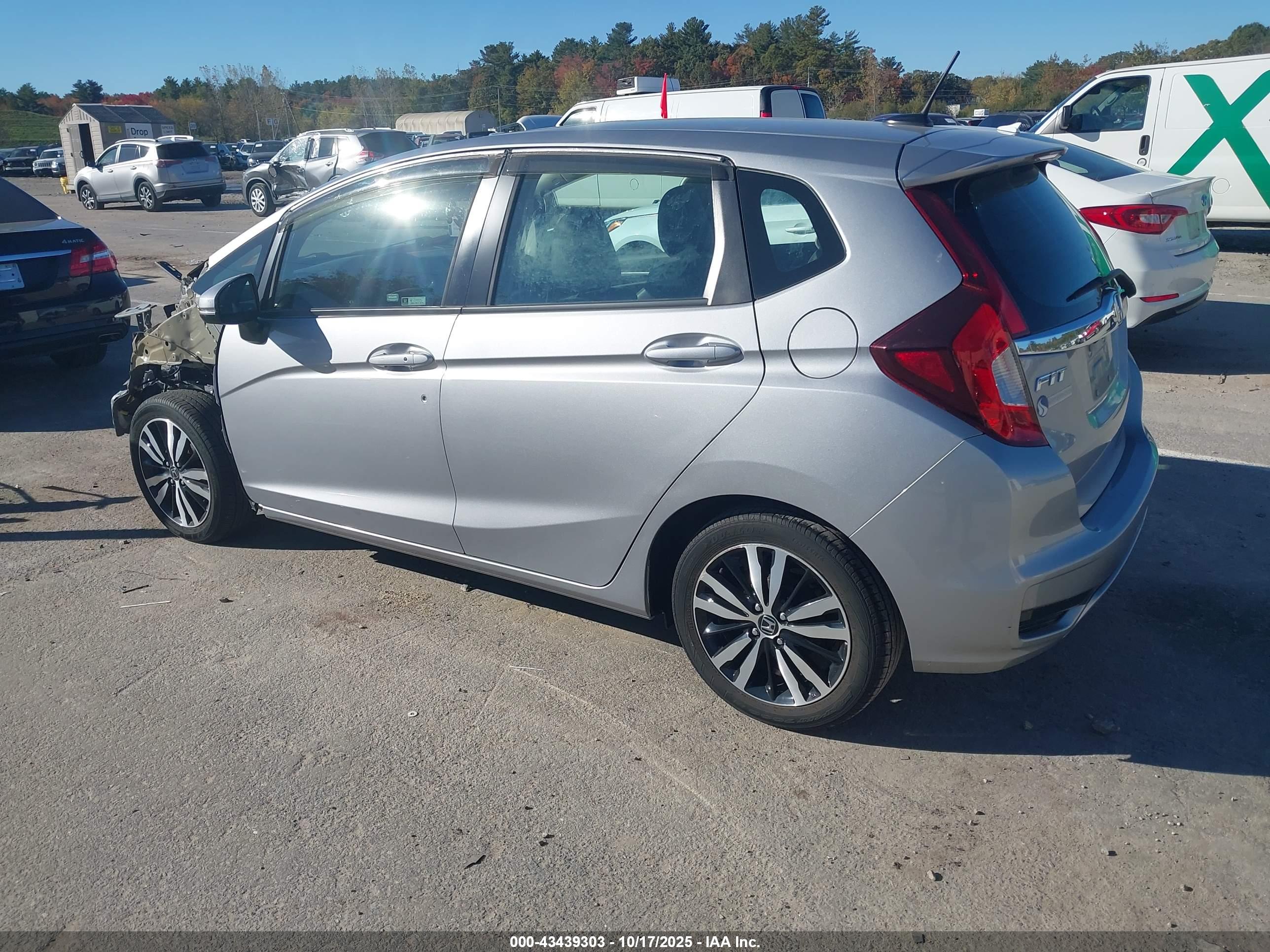 HONDA FIT image 3