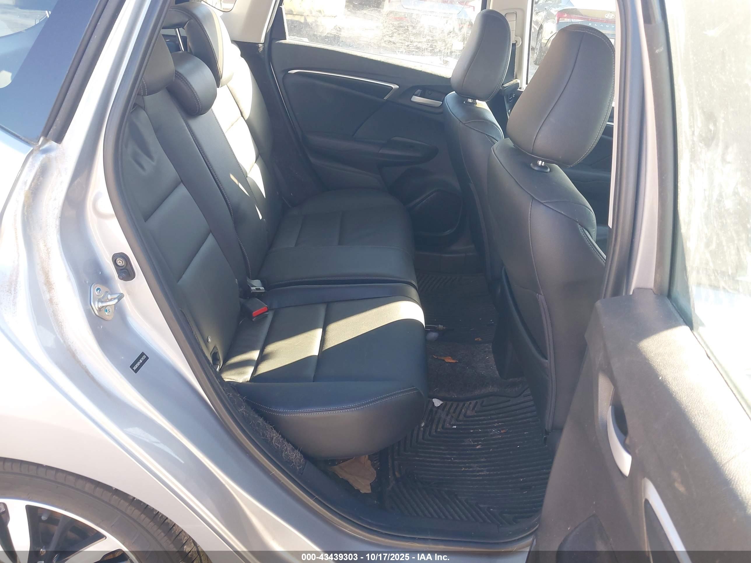 HONDA FIT image 8