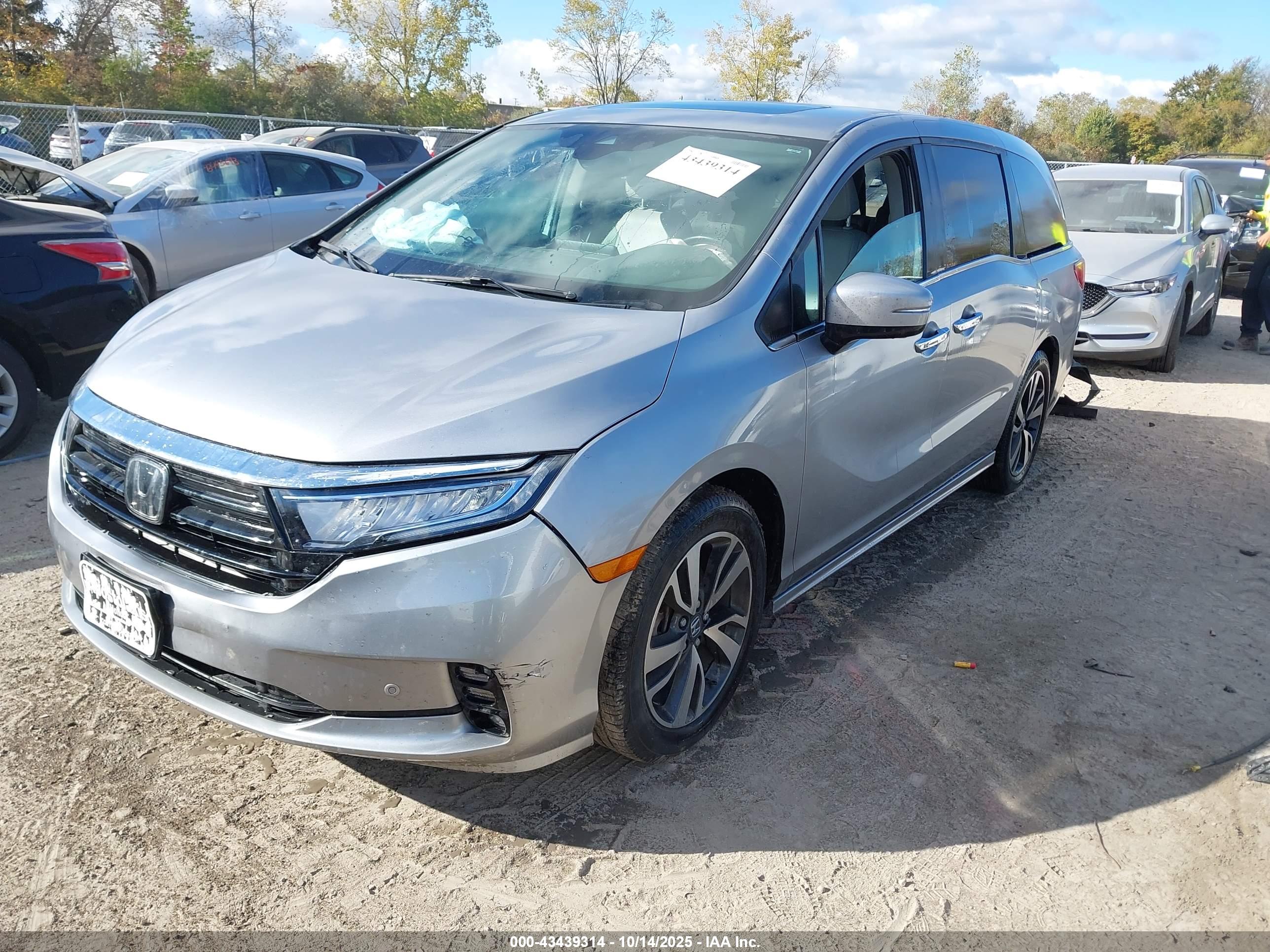 HONDA ODYSSEY image 2