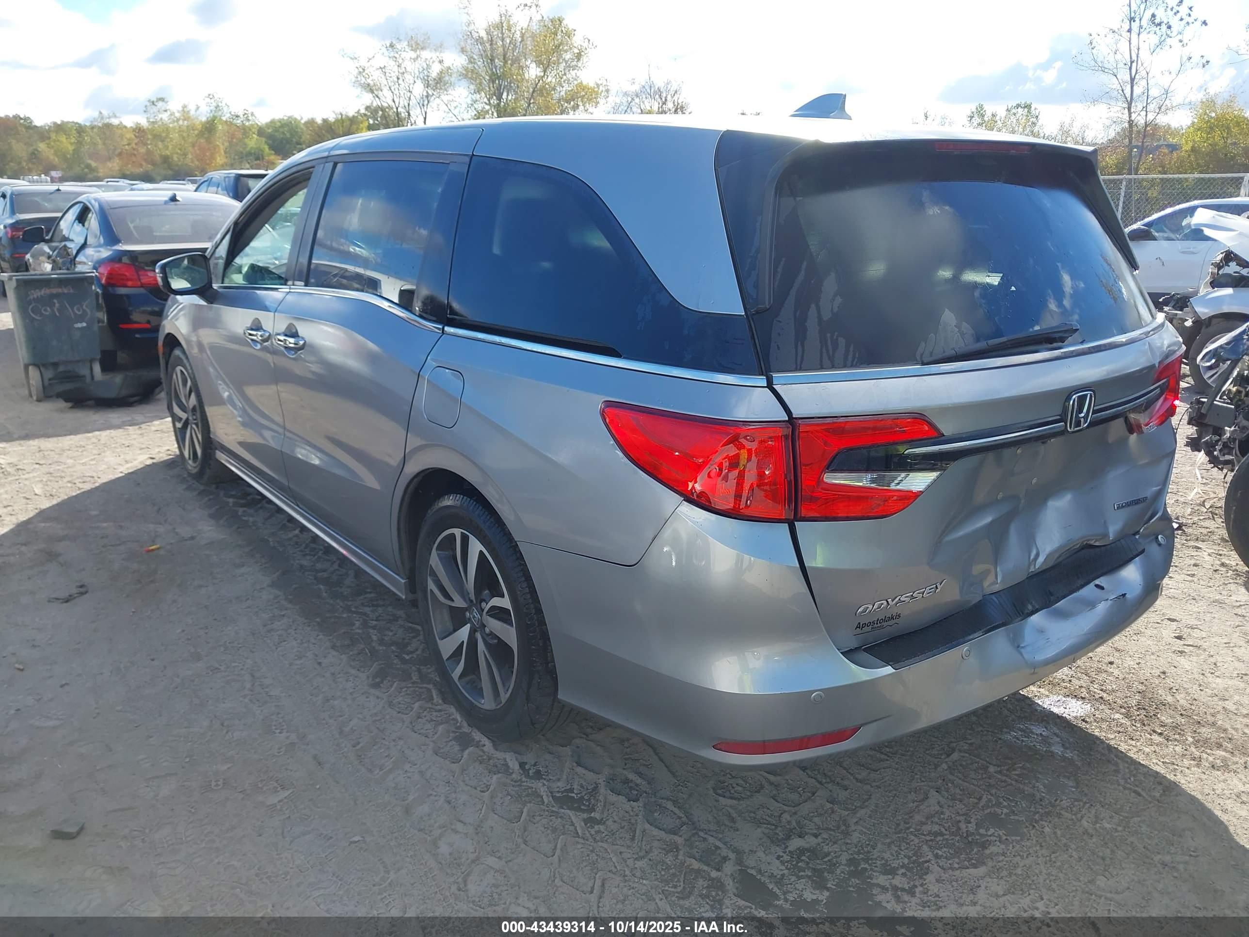 HONDA ODYSSEY image 3