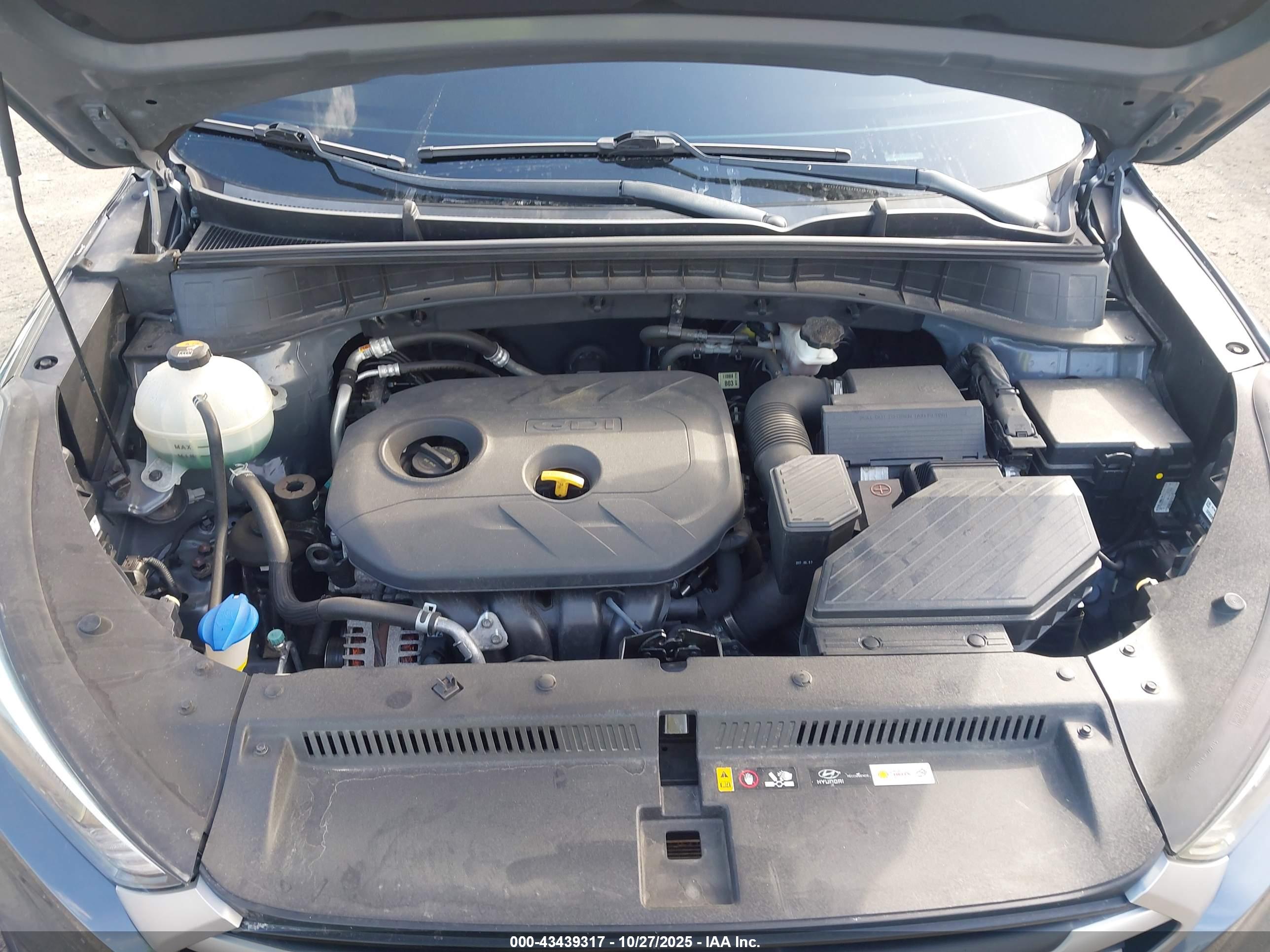HYUNDAI TUCSON image 10