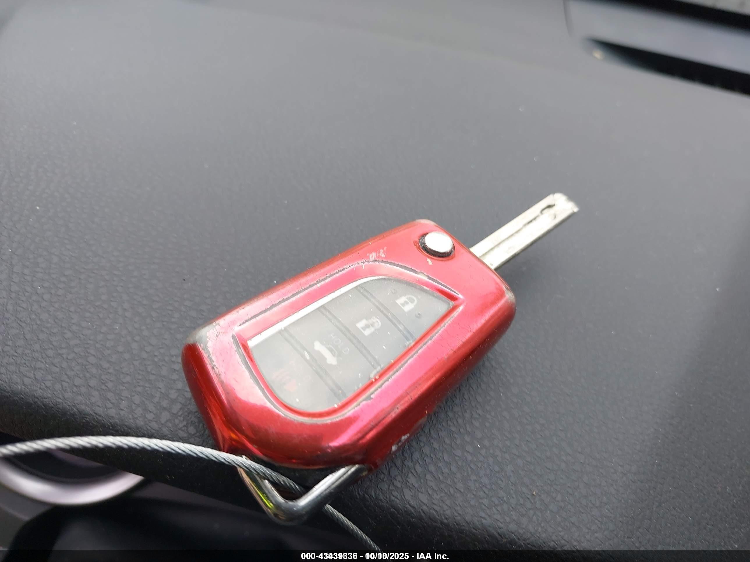 TOYOTA CAMRY image 11