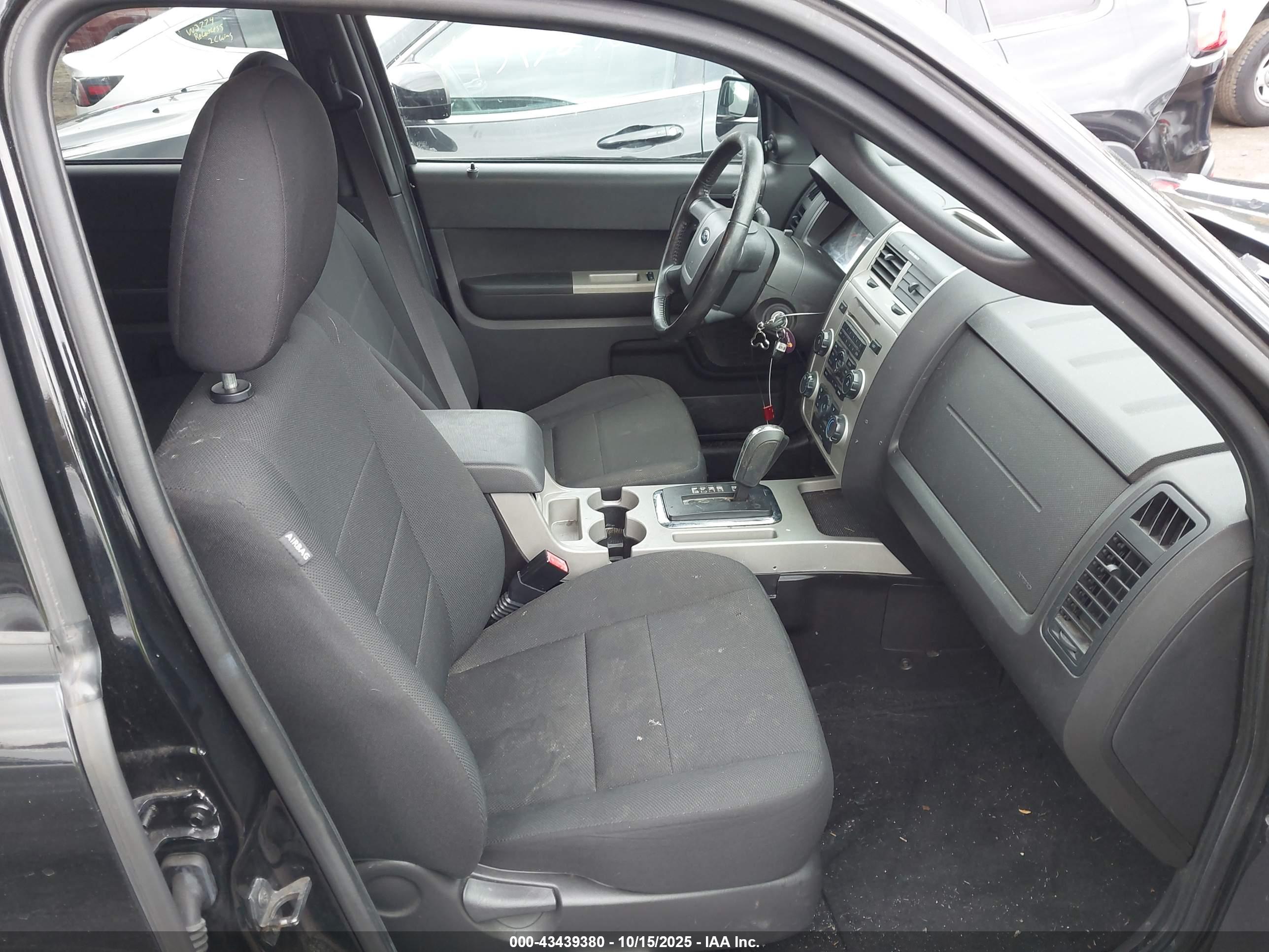 FORD ESCAPE image 5