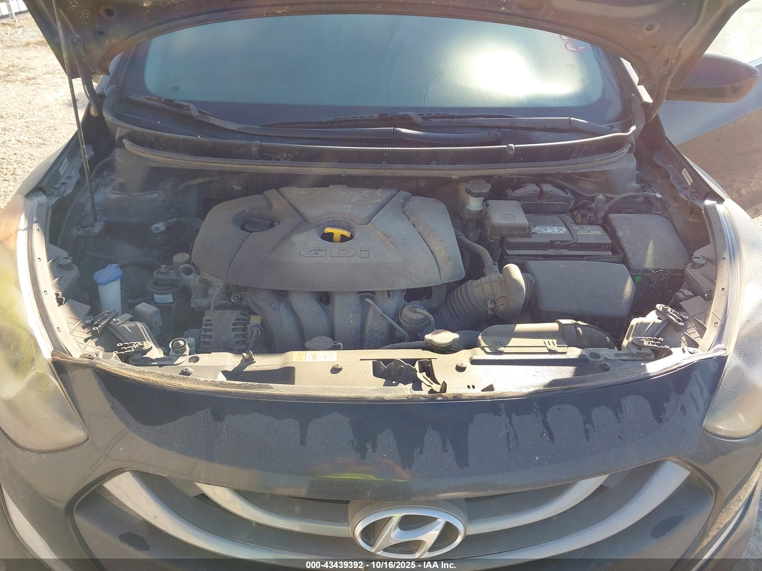 HYUNDAI ELANTRA image 10