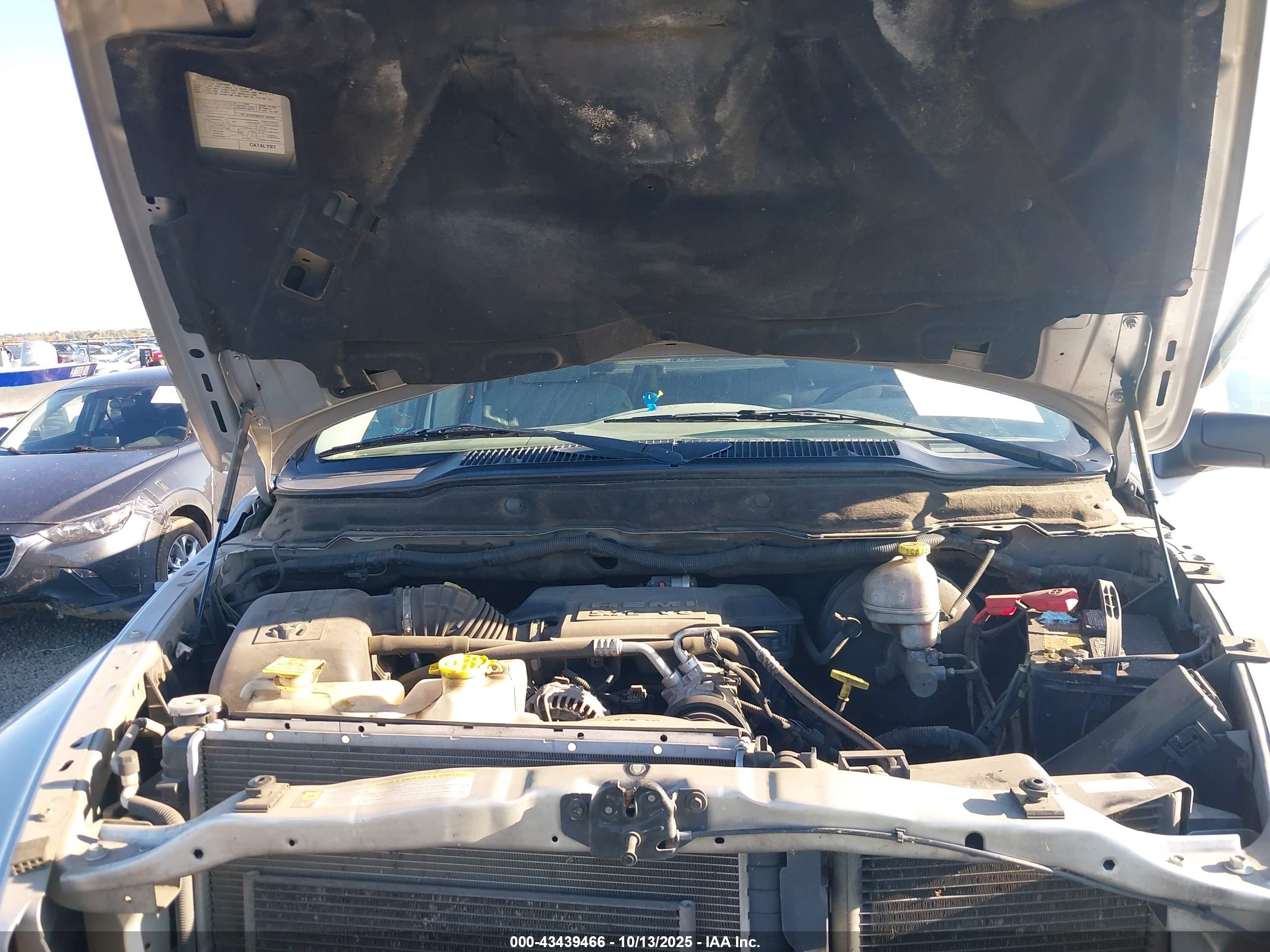 DODGE RAM image 10