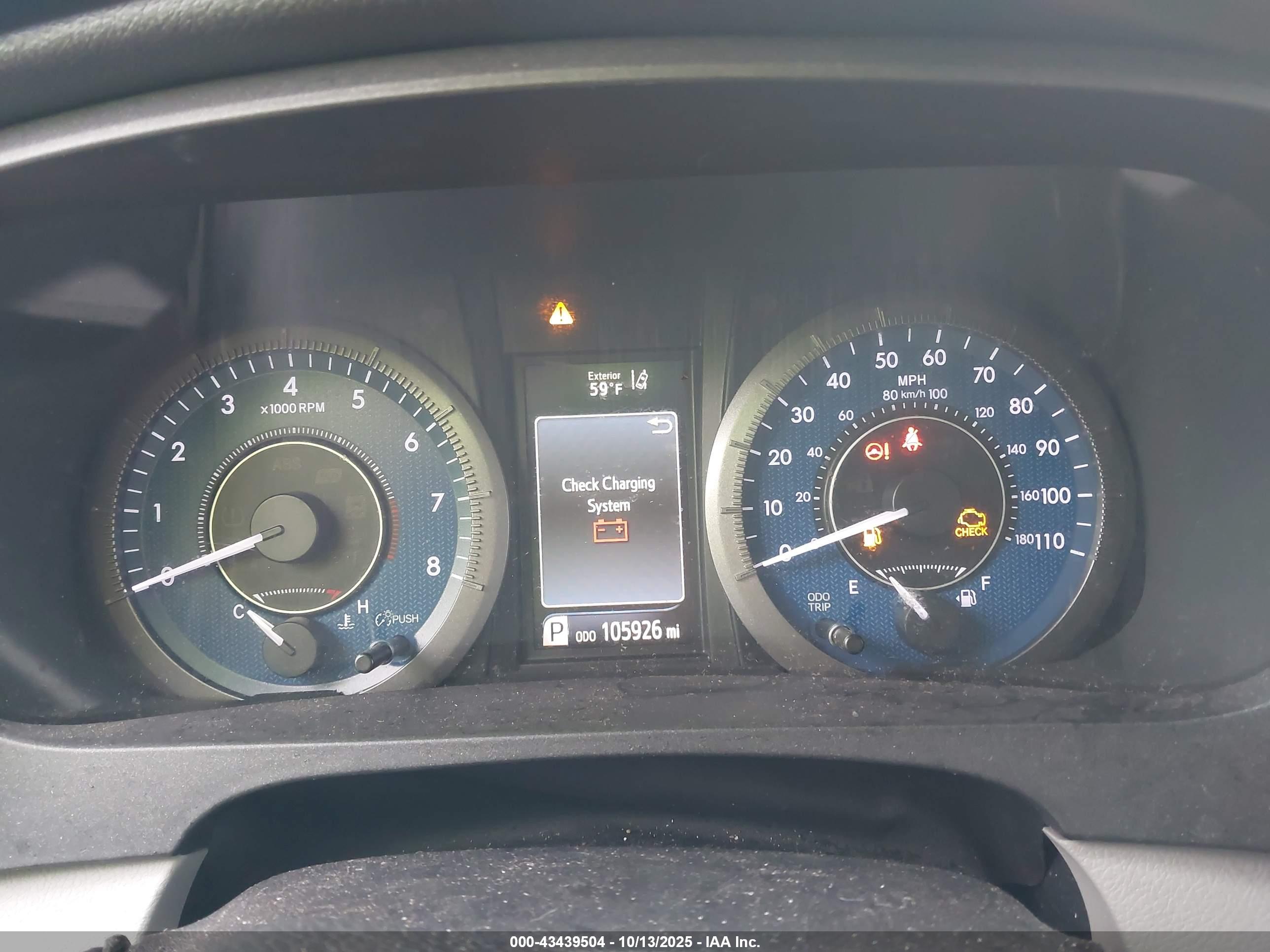 TOYOTA SIENNA image 7