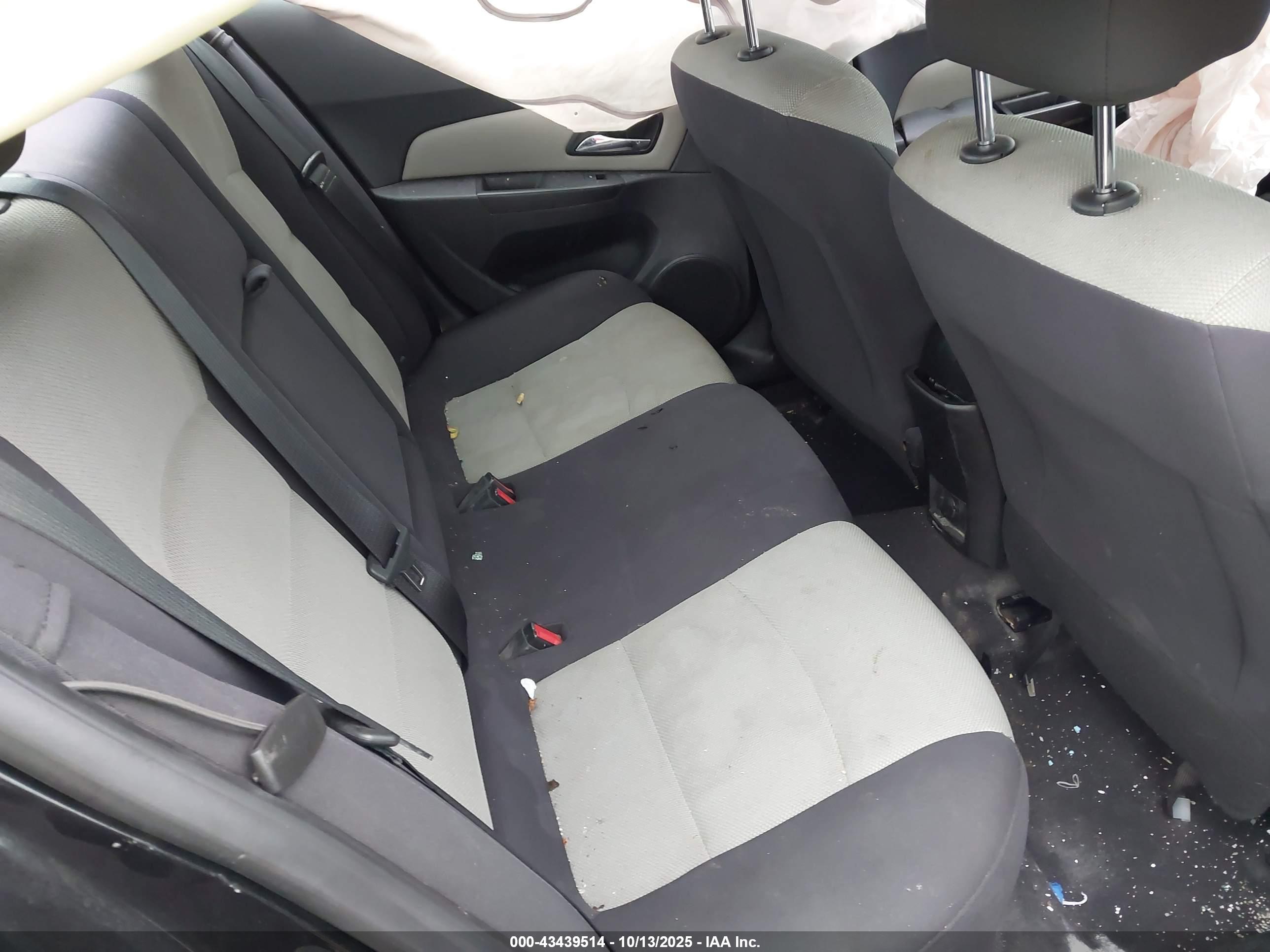CHEVROLET CRUZE image 8