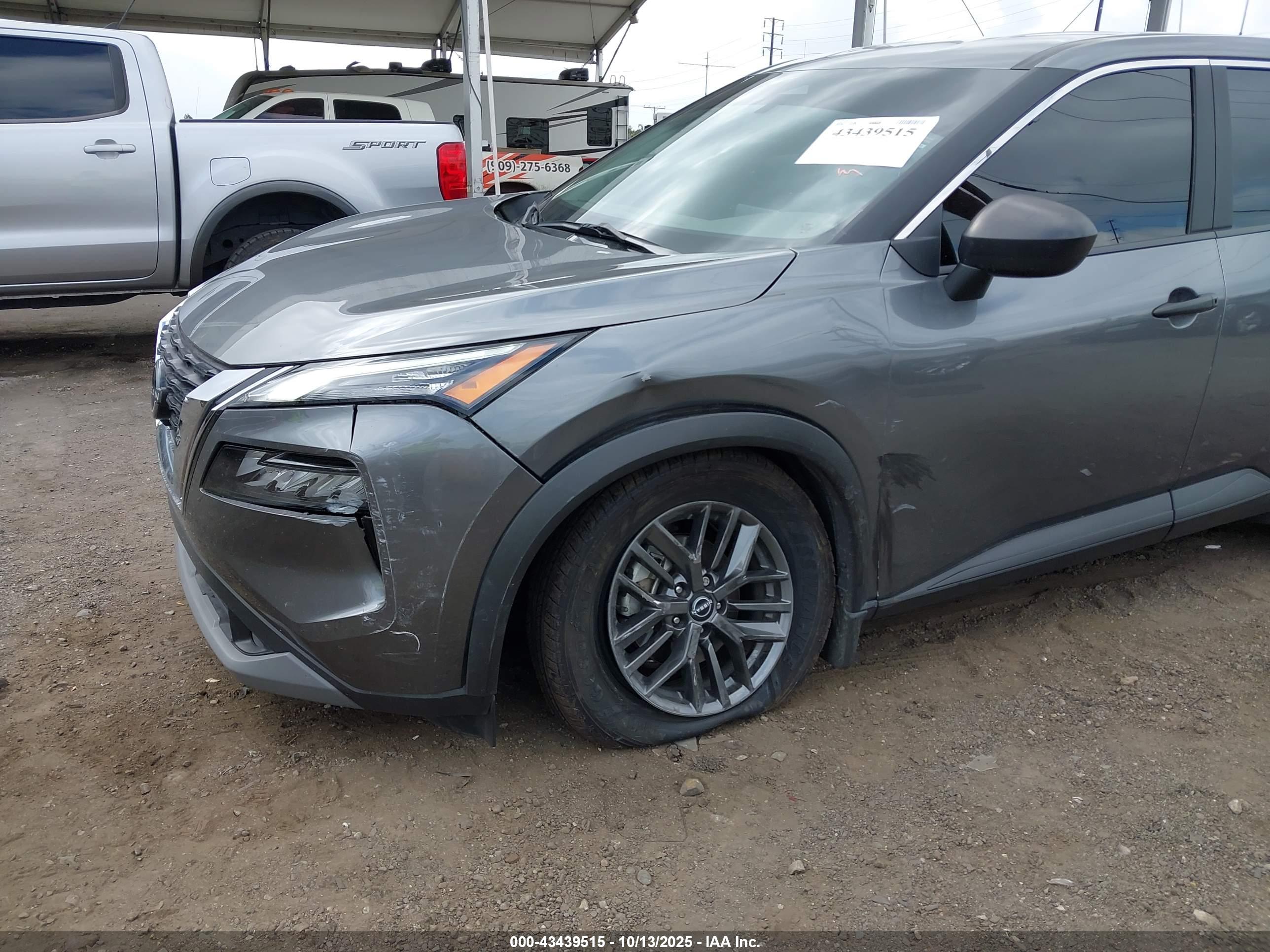 NISSAN ROGUE image 6
