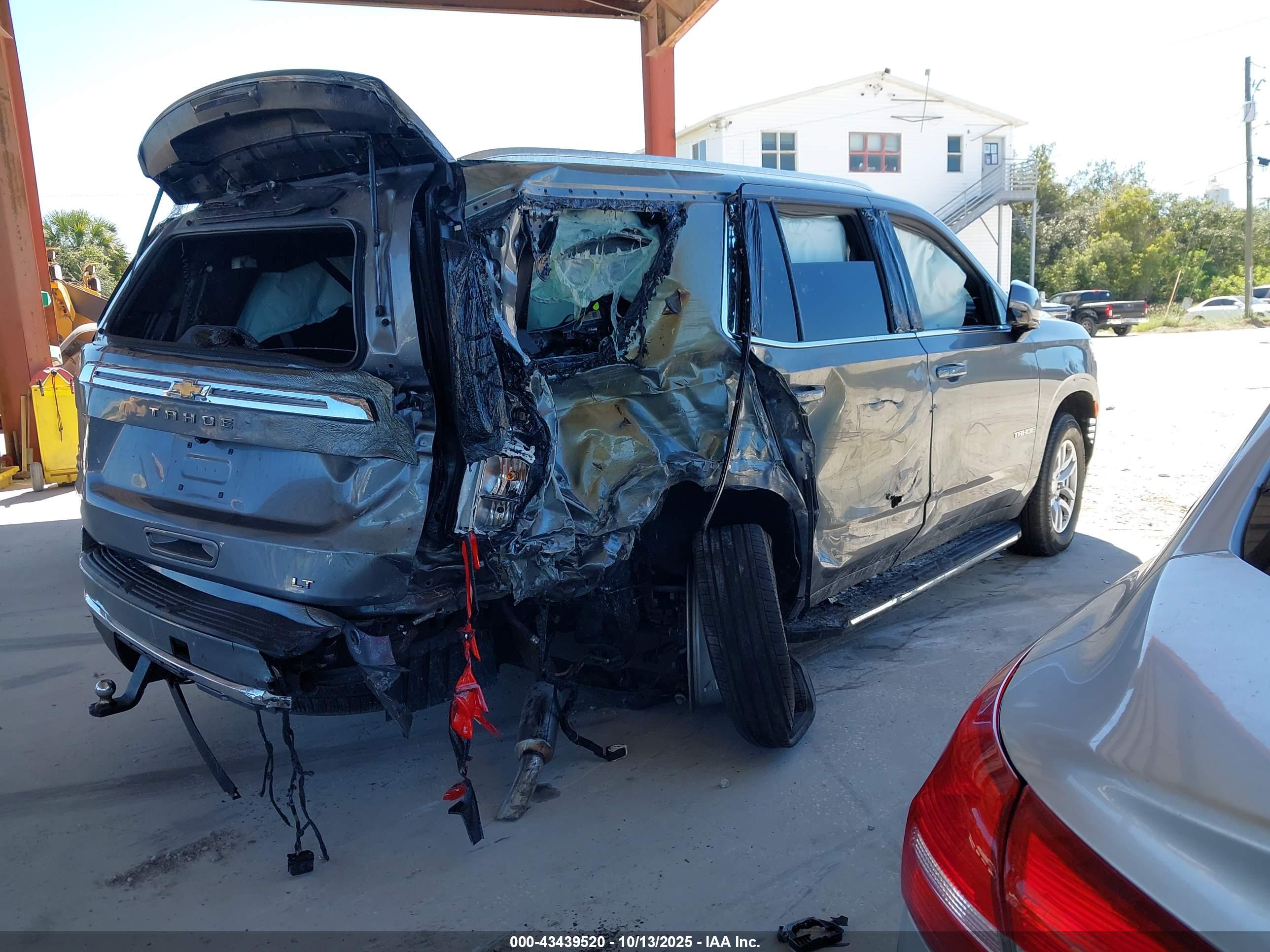 CHEVROLET TAHOE image 4