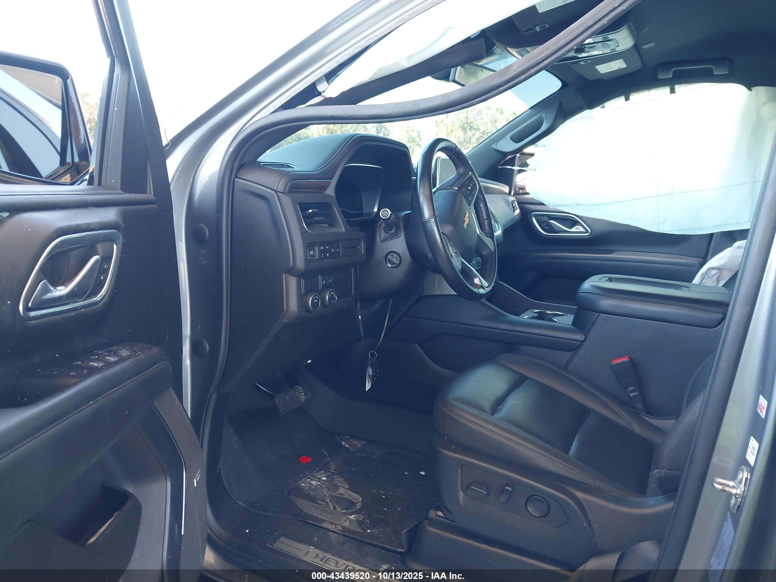 CHEVROLET TAHOE image 5