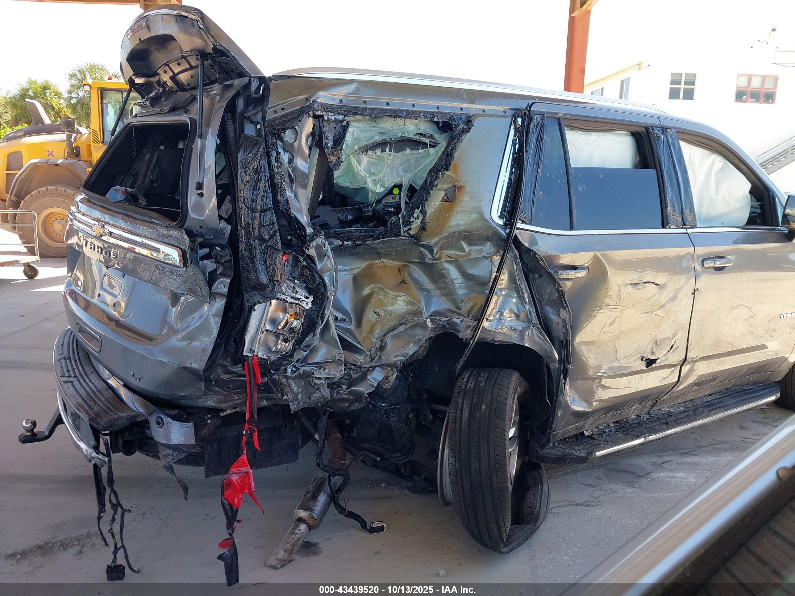CHEVROLET TAHOE image 6