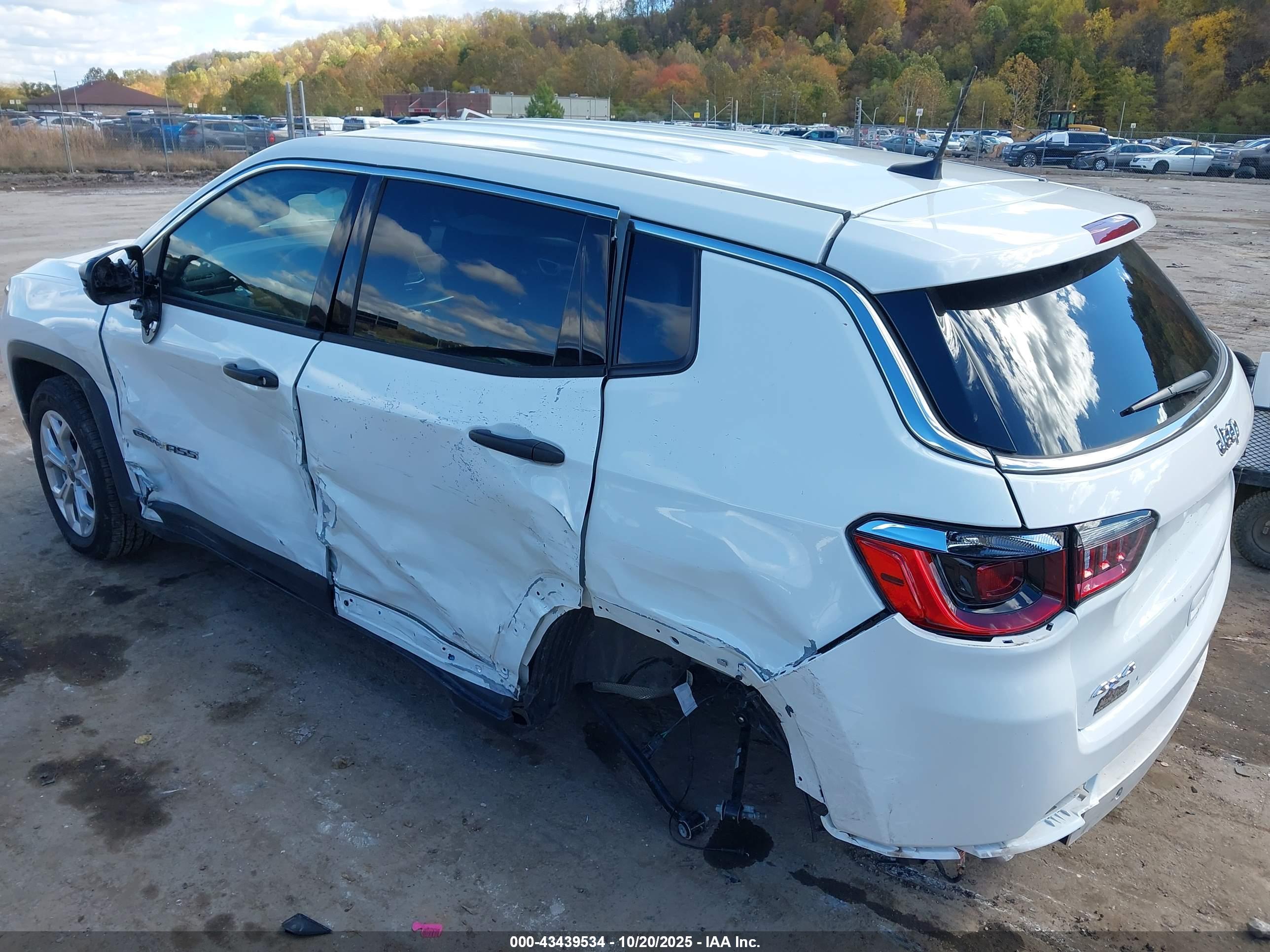 JEEP COMPASS image 3
