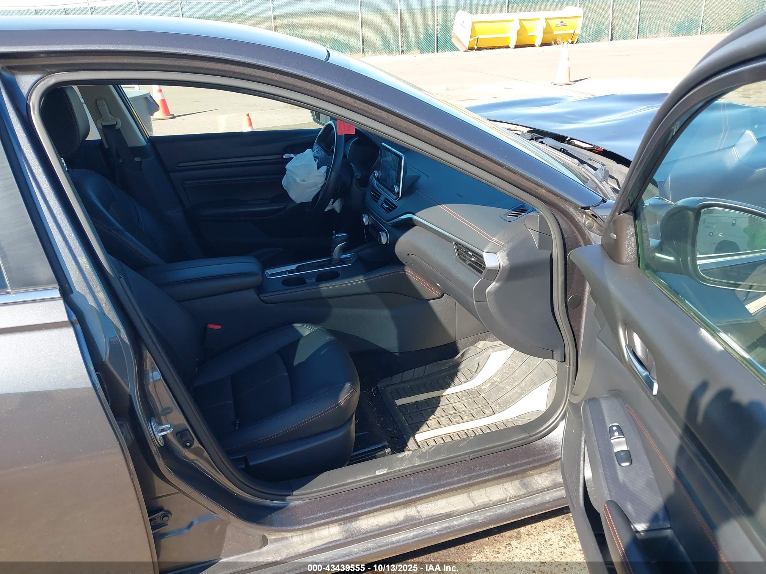 NISSAN ALTIMA image 5