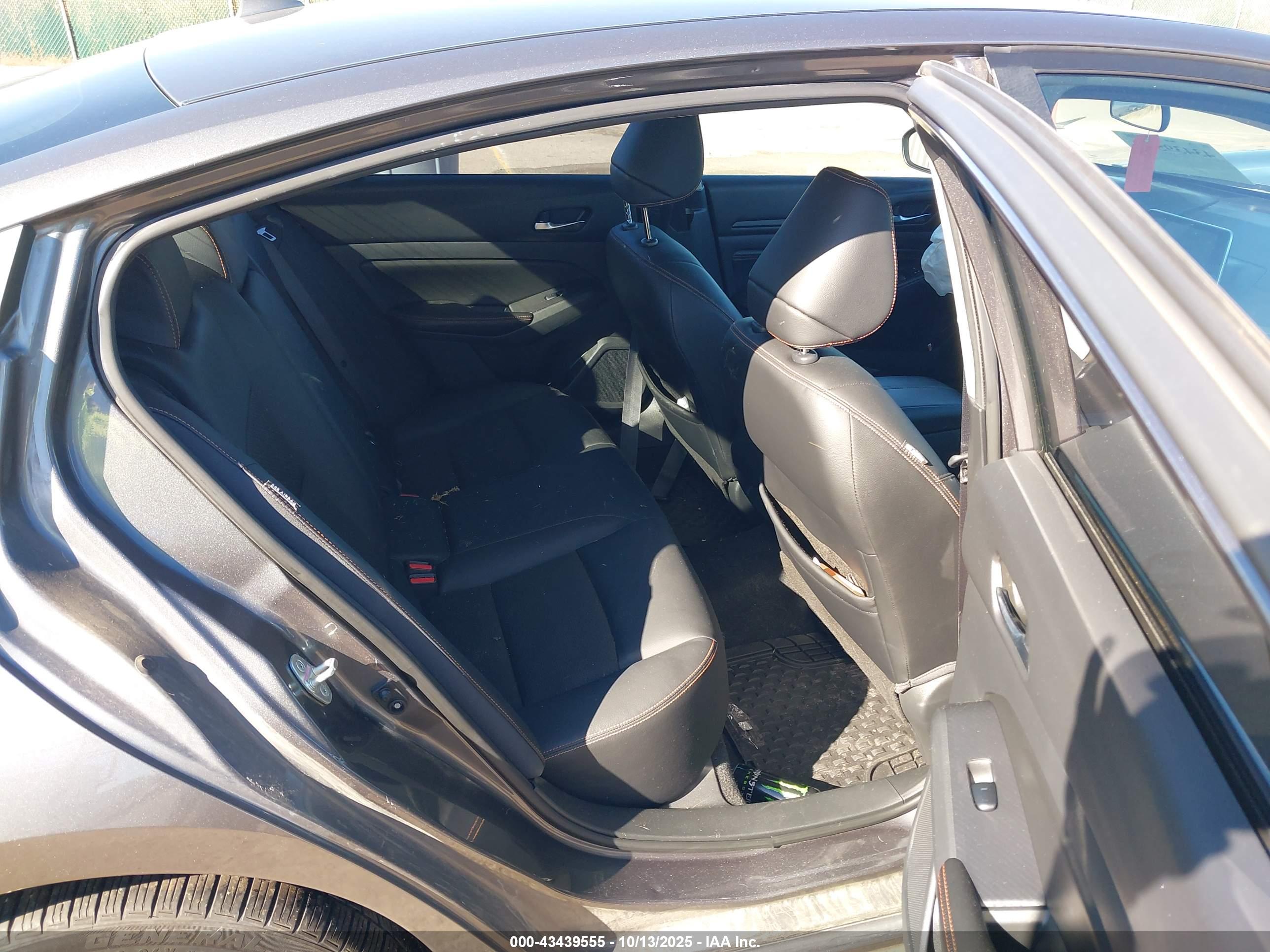 NISSAN ALTIMA image 8