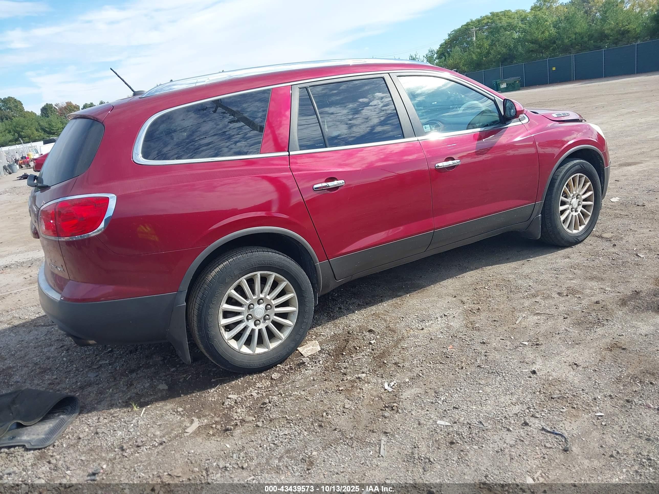BUICK ENCLAVE image 4