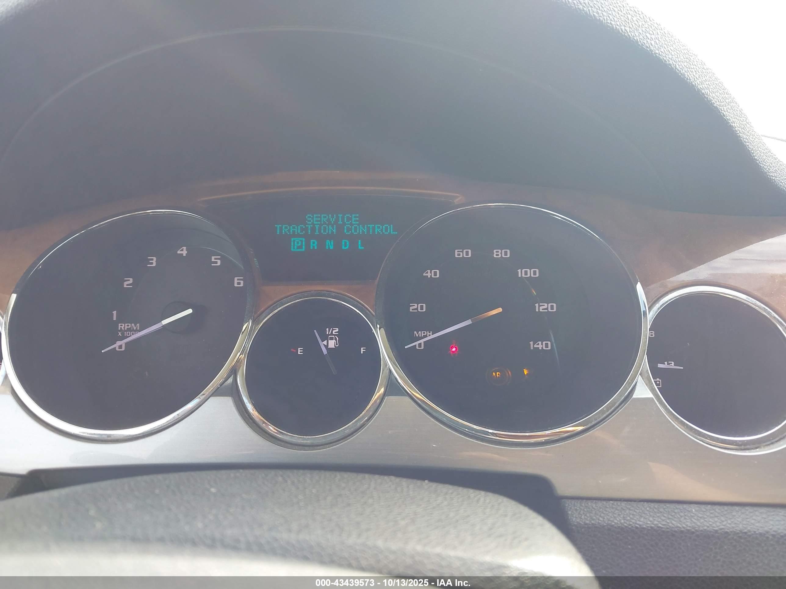BUICK ENCLAVE image 7