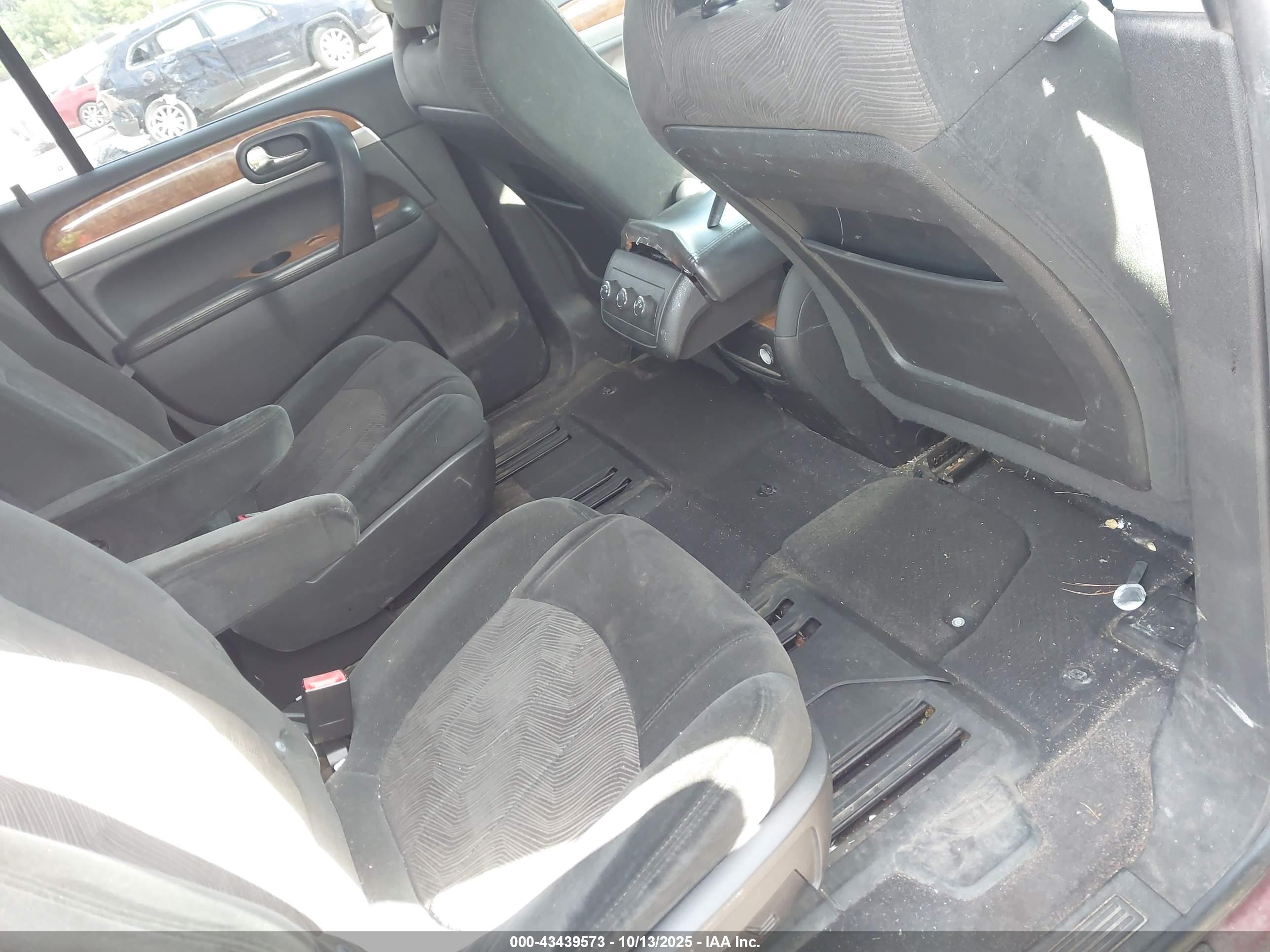 BUICK ENCLAVE image 8