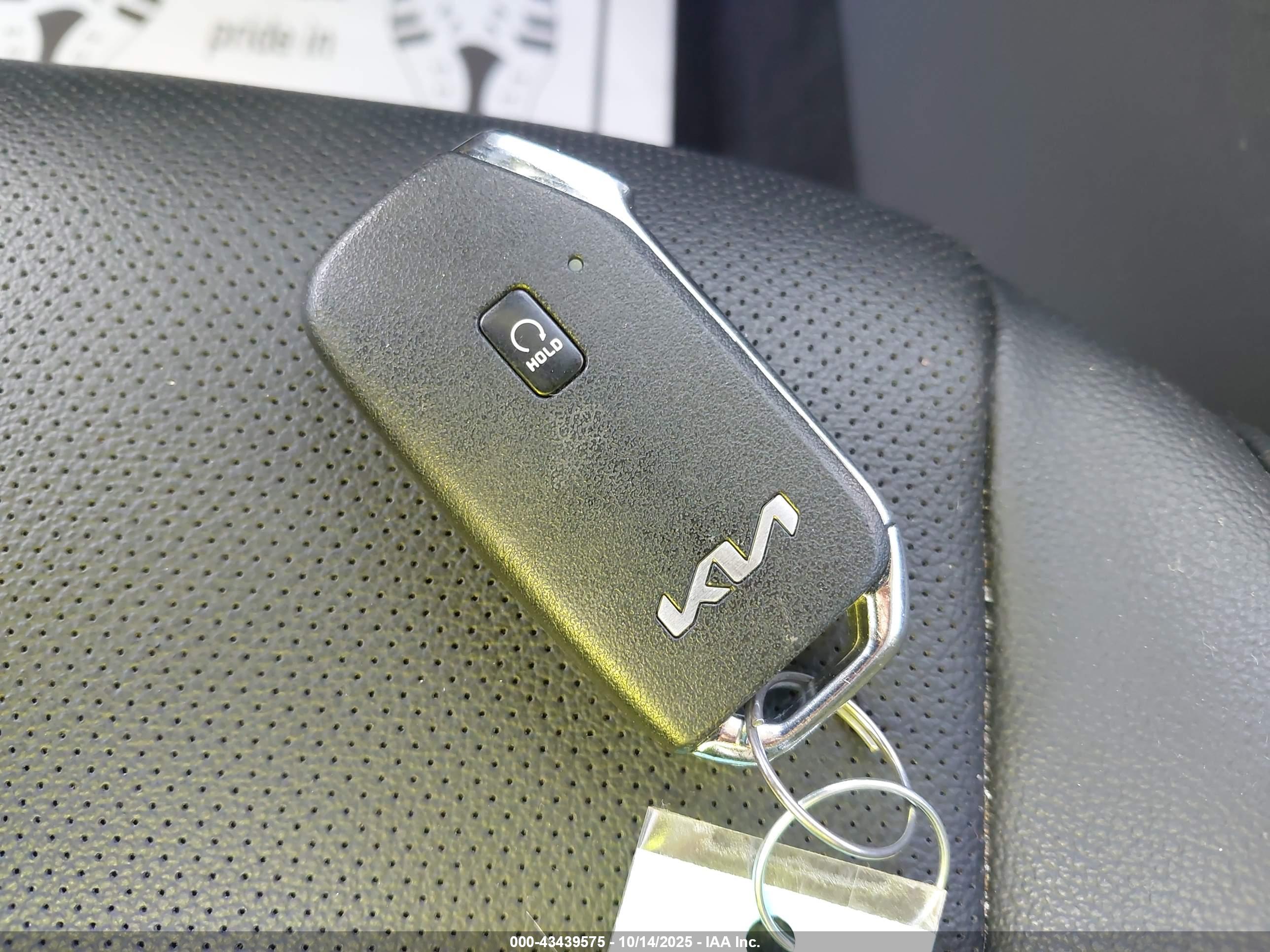 KIA SPORTAGE image 11