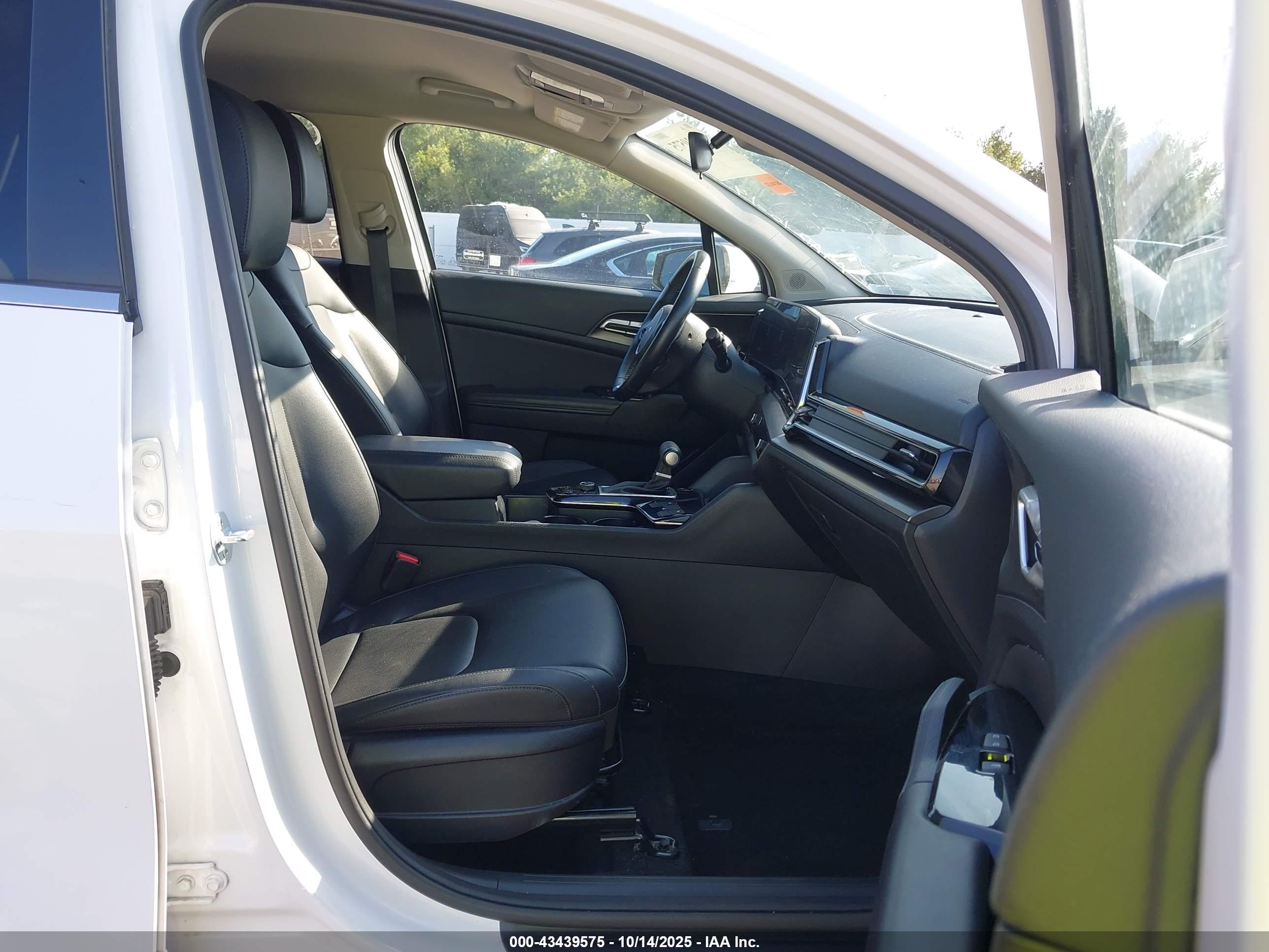 KIA SPORTAGE image 5