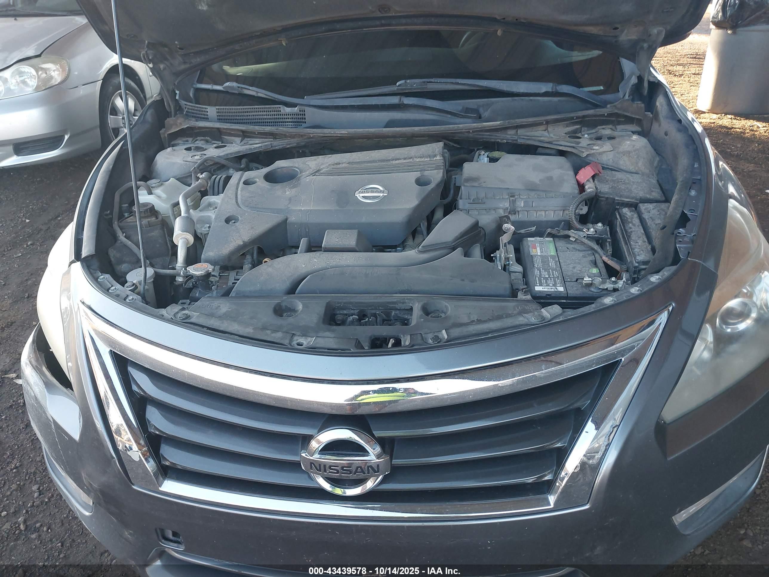 NISSAN ALTIMA image 10