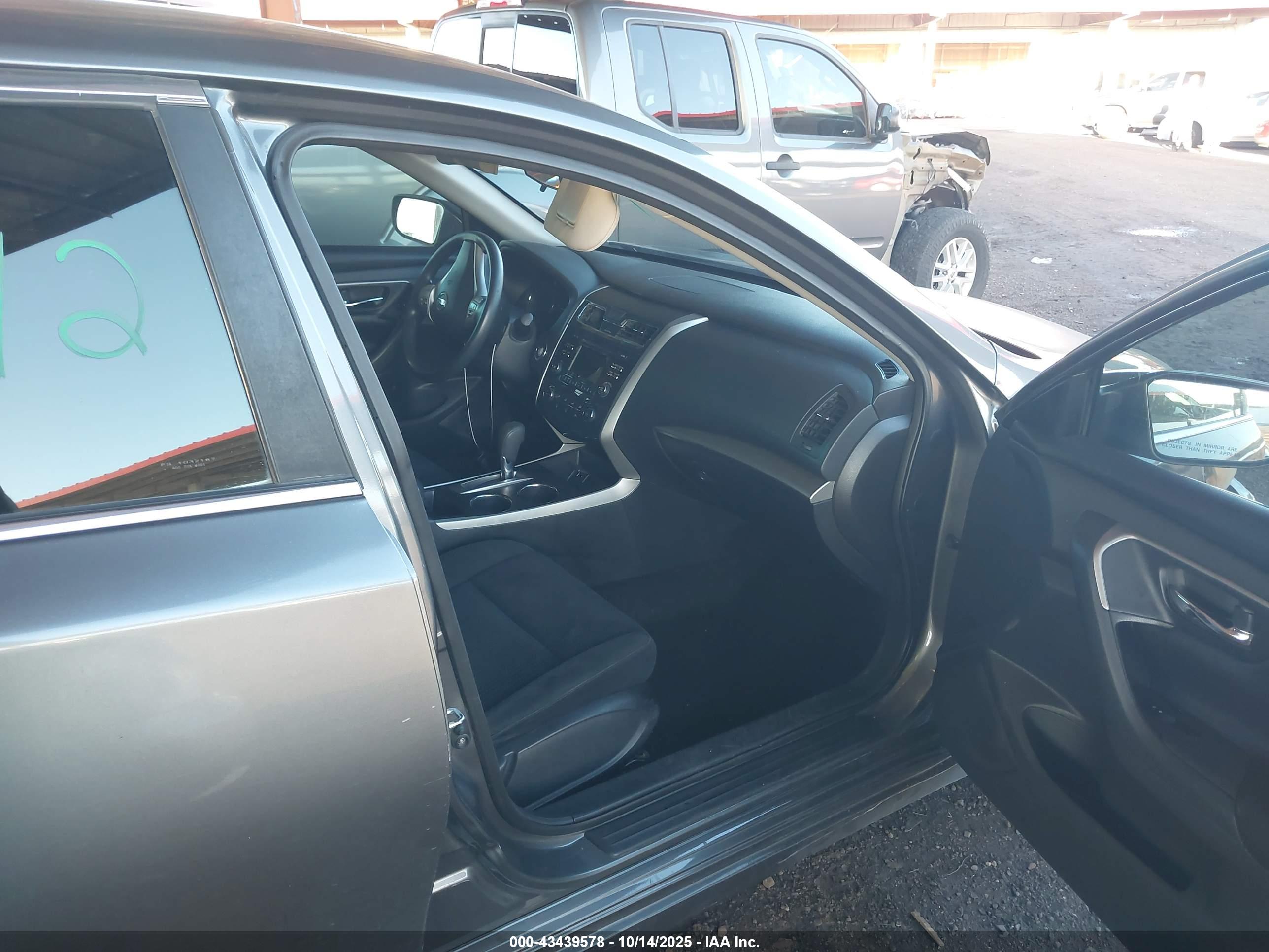 NISSAN ALTIMA image 5