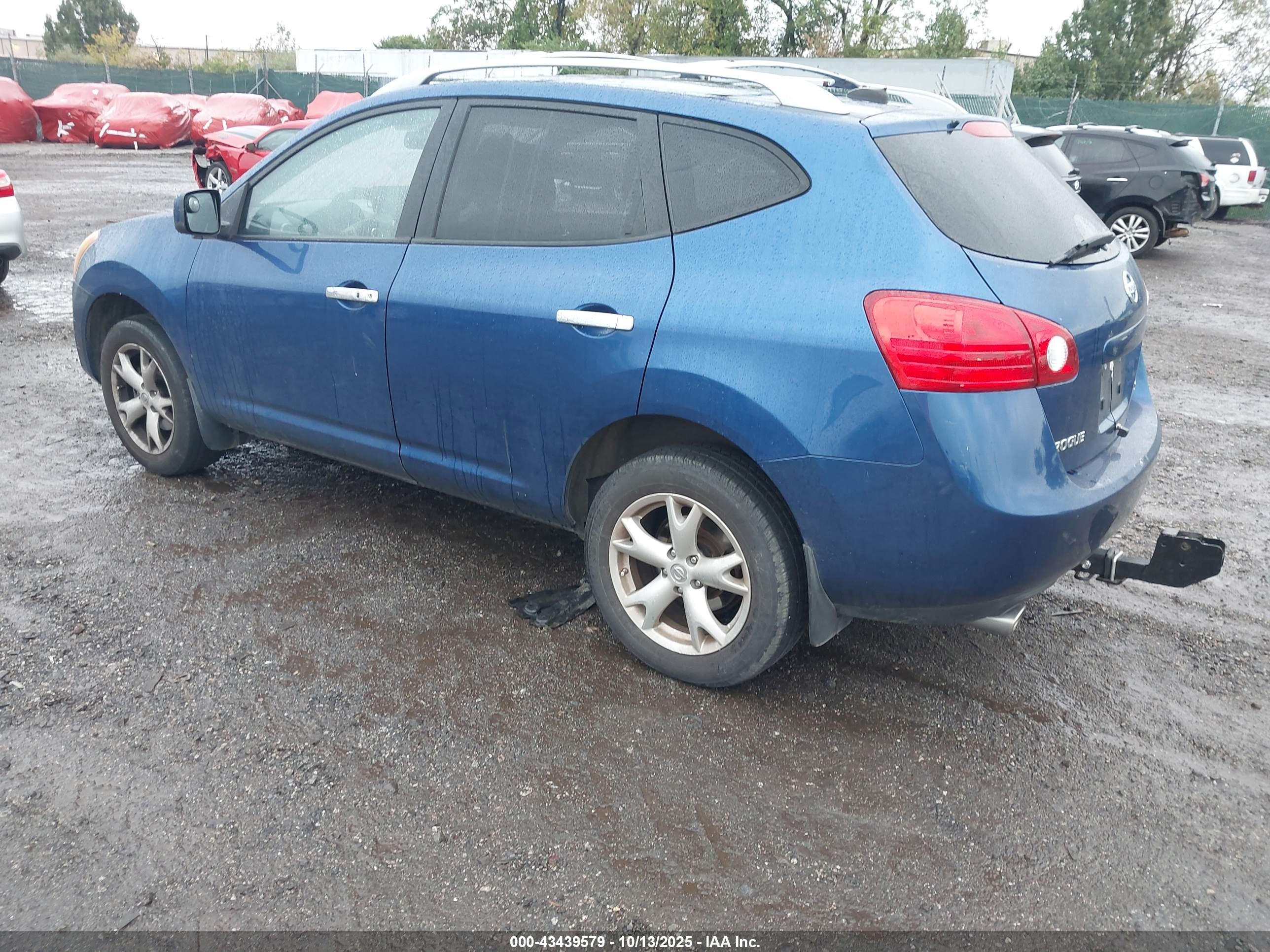 NISSAN ROGUE image 3