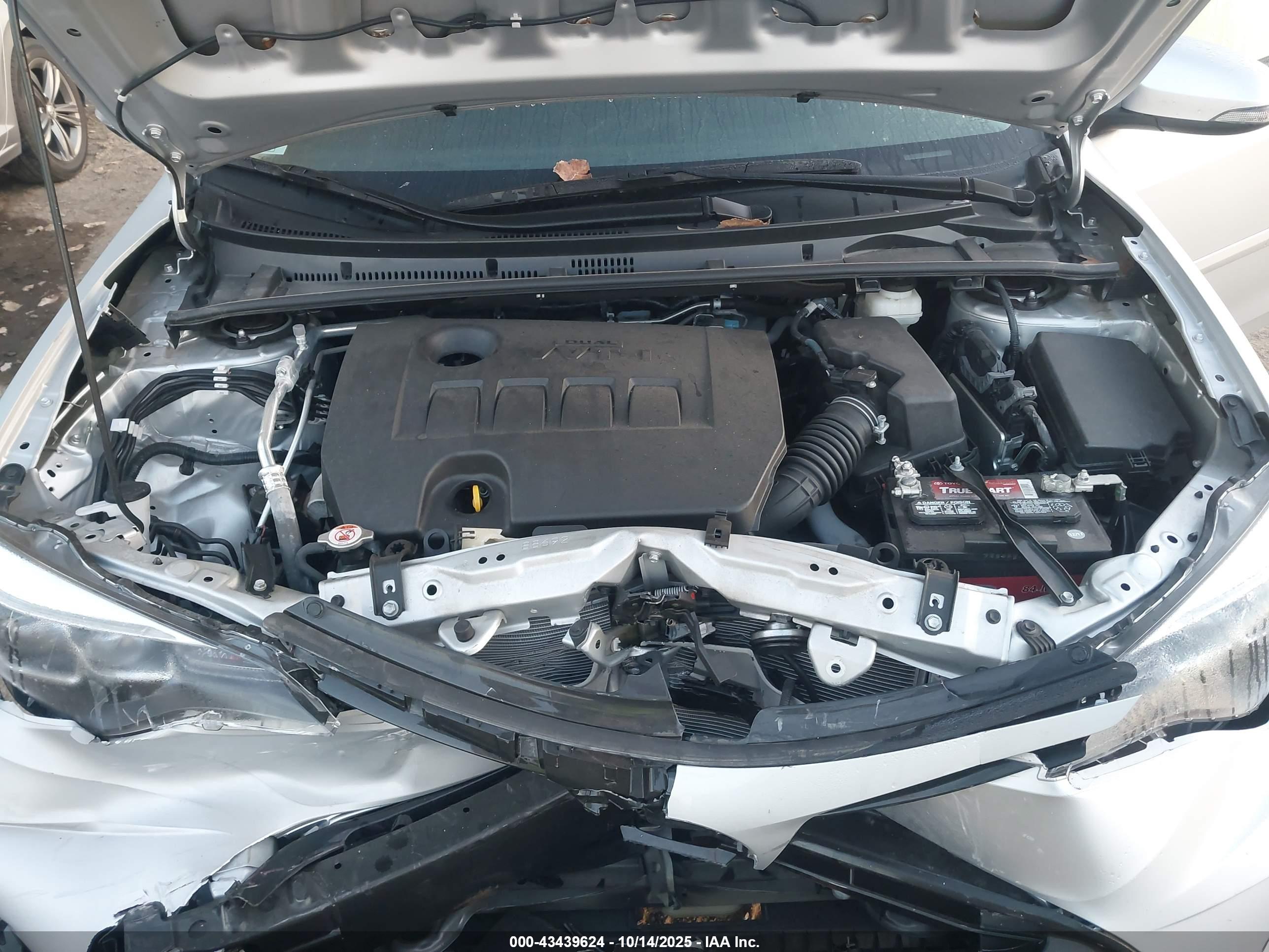 TOYOTA COROLLA image 10