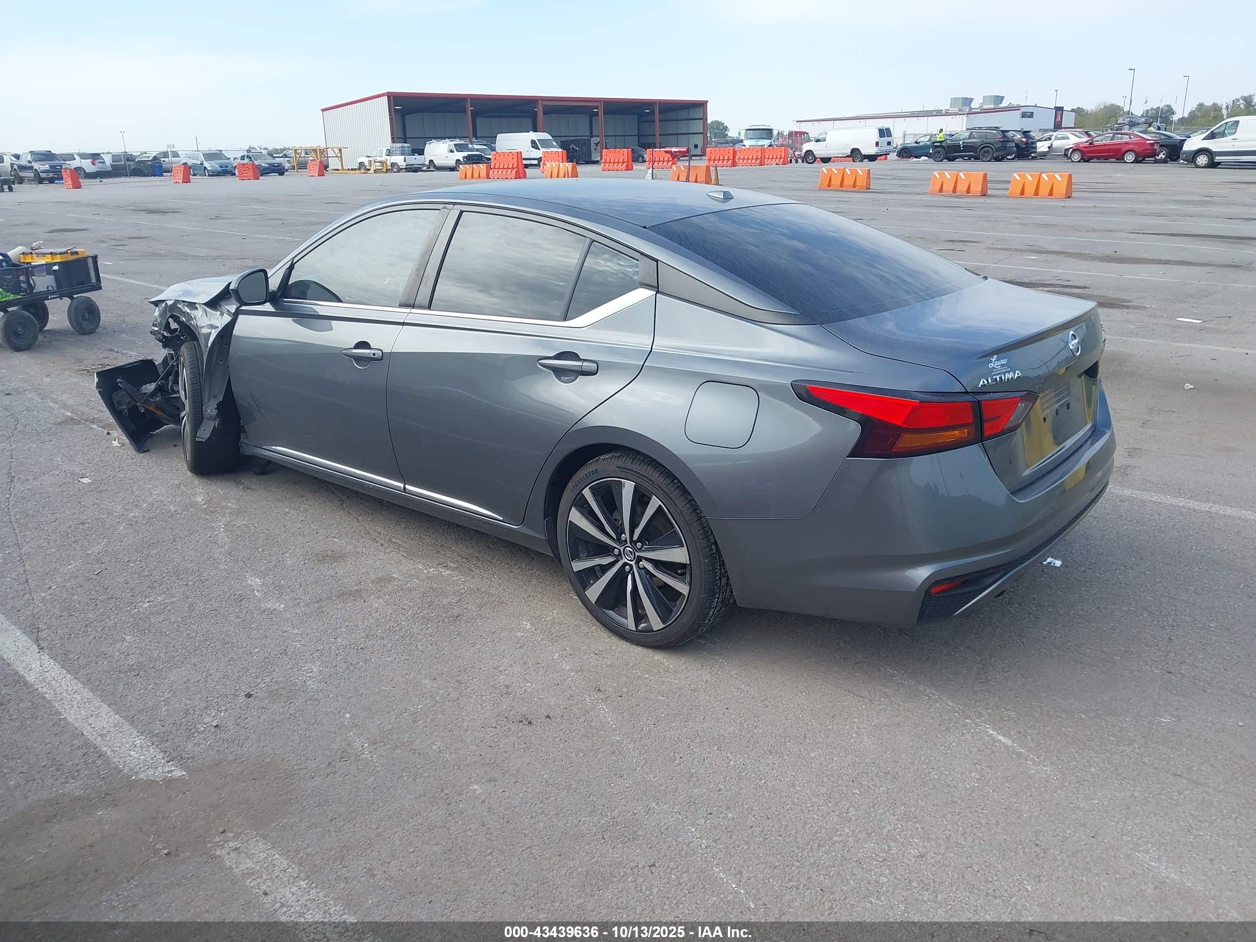 NISSAN ALTIMA image 3