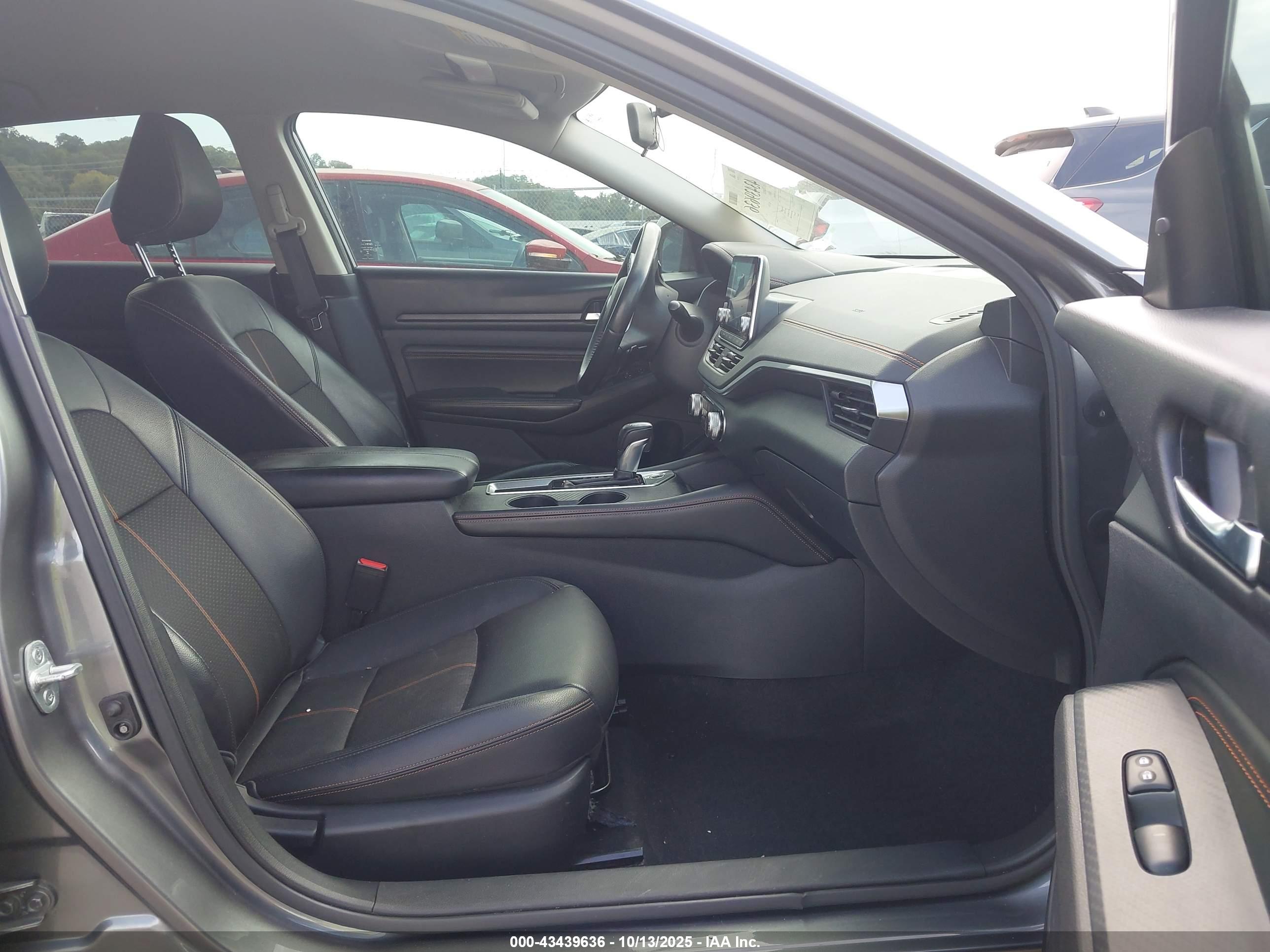 NISSAN ALTIMA image 5