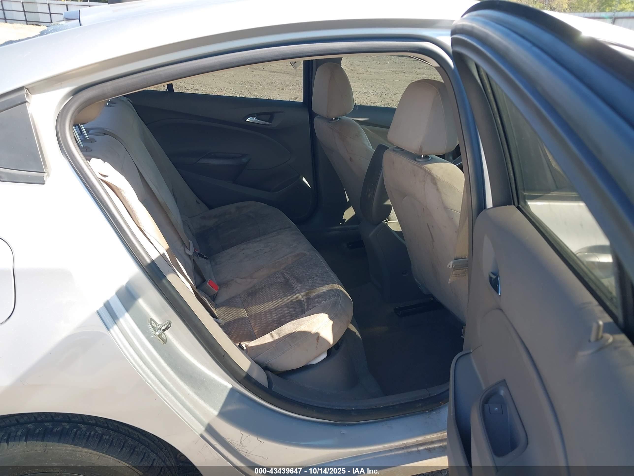 CHEVROLET CRUZE image 8