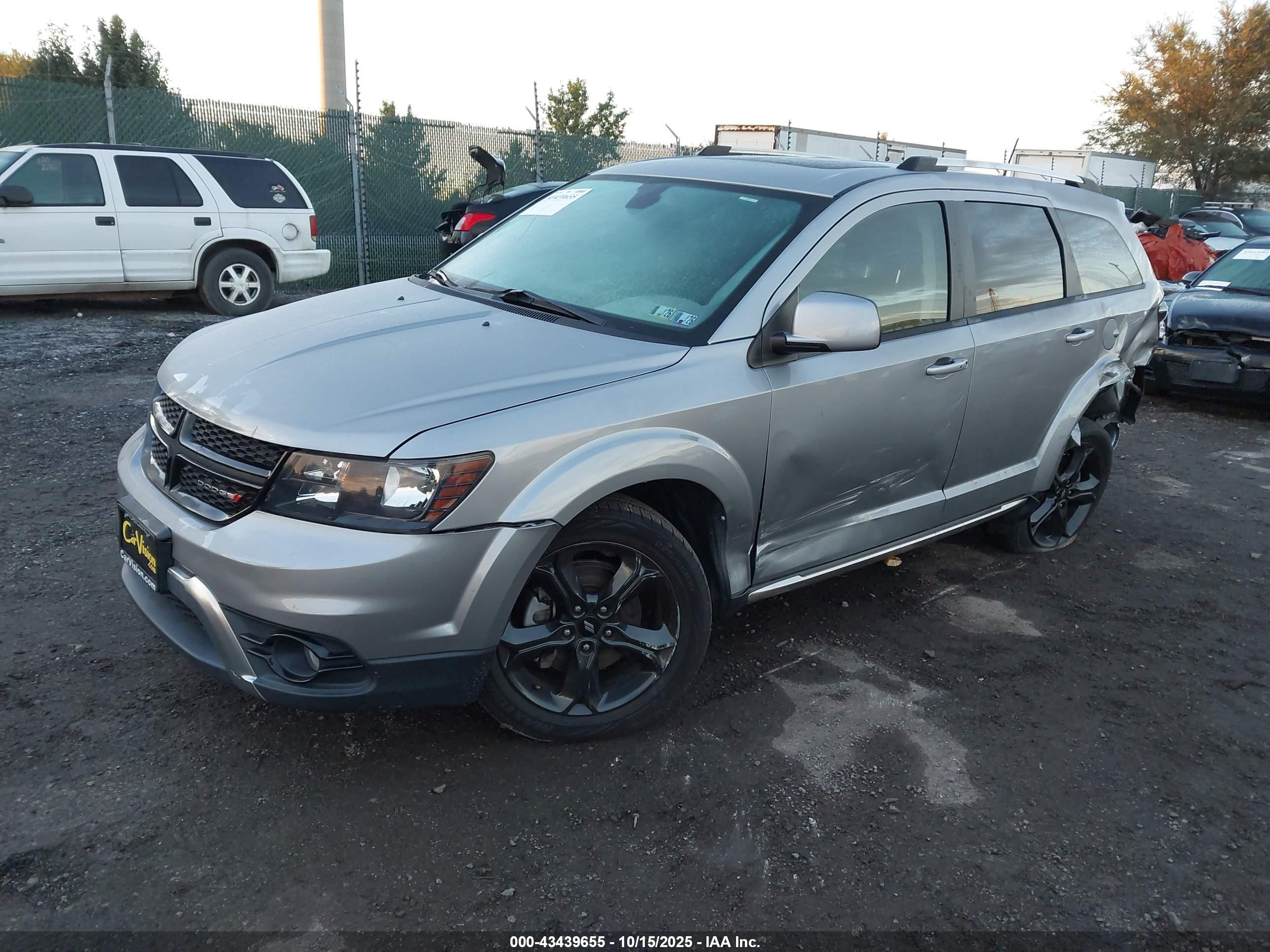 DODGE JOURNEY image 2