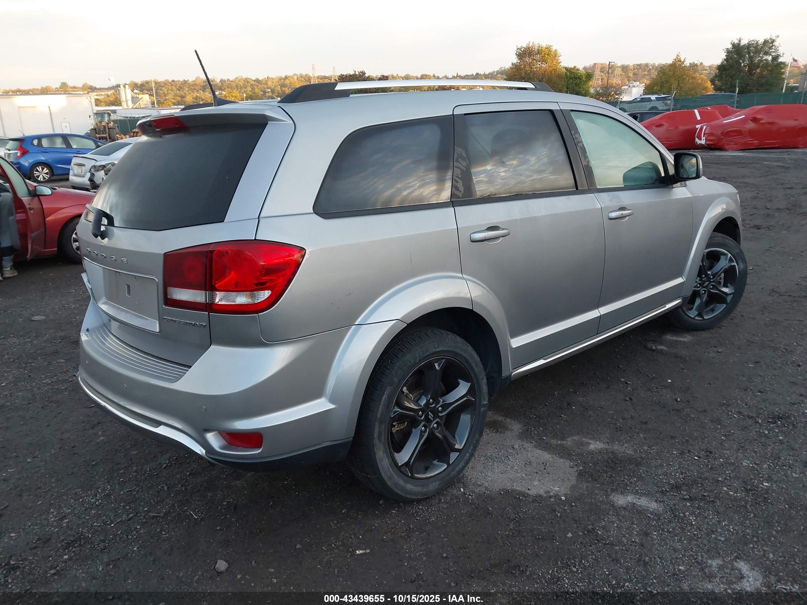 DODGE JOURNEY image 4