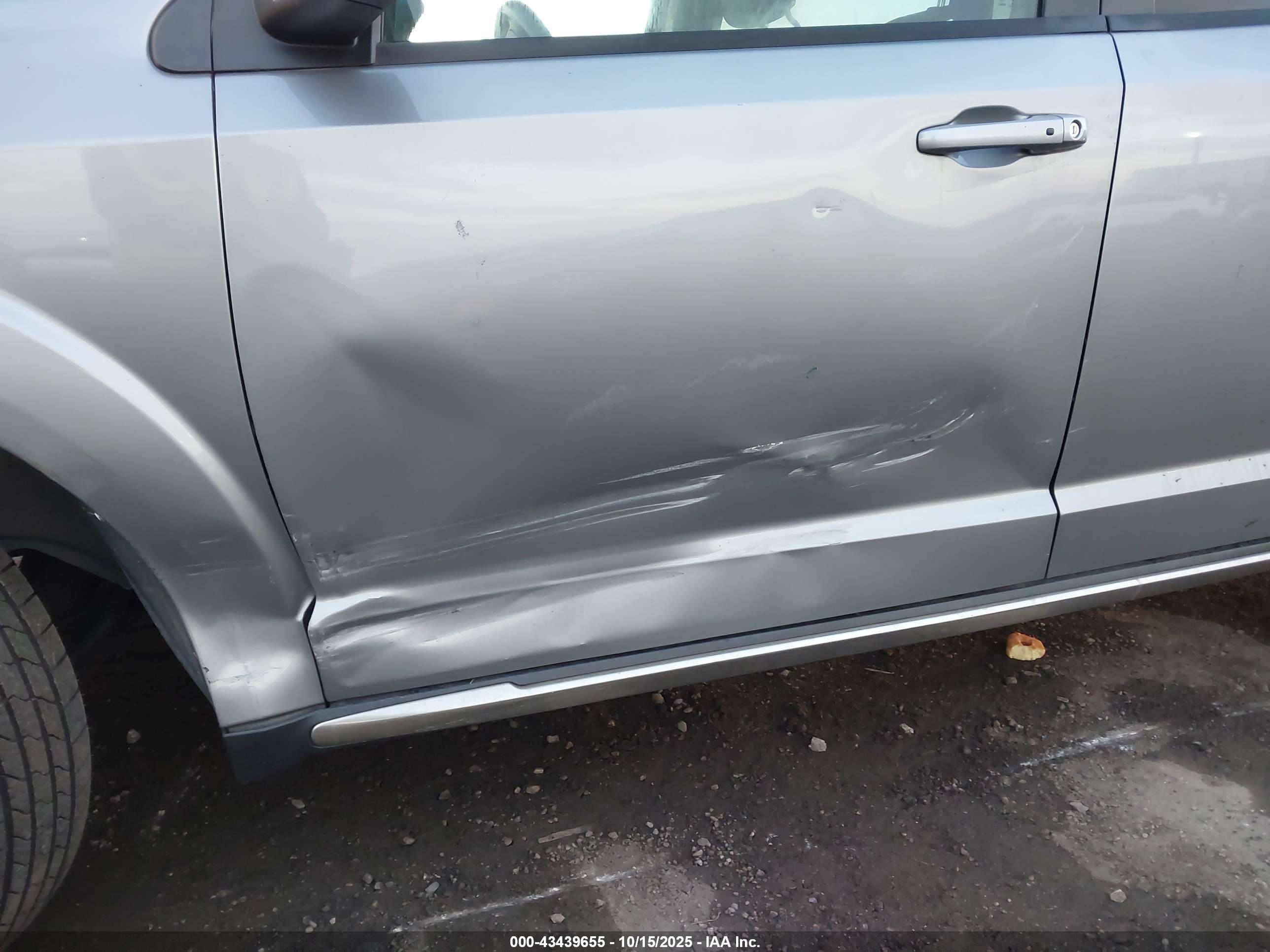 DODGE JOURNEY image 6
