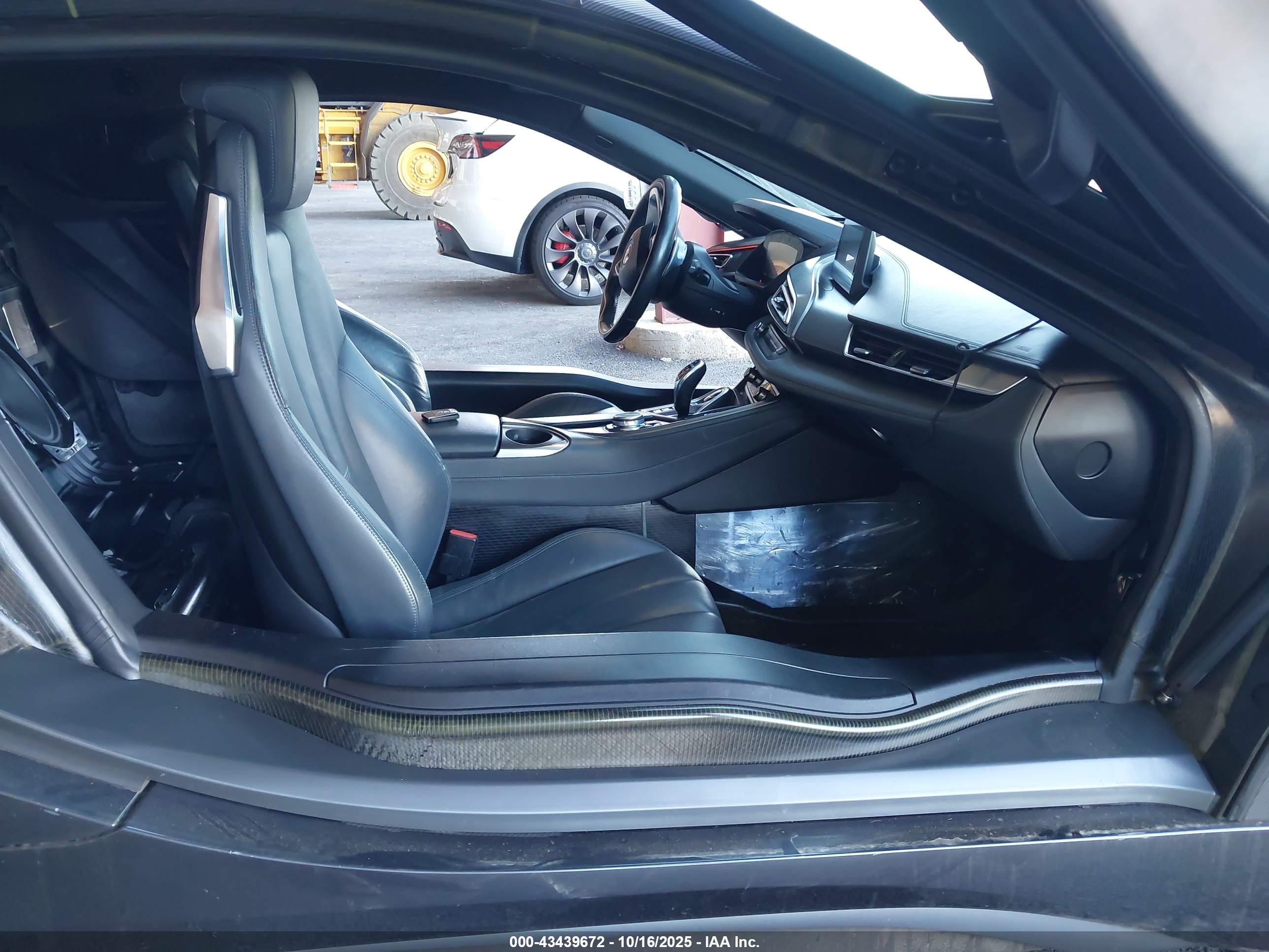 BMW I8 image 5