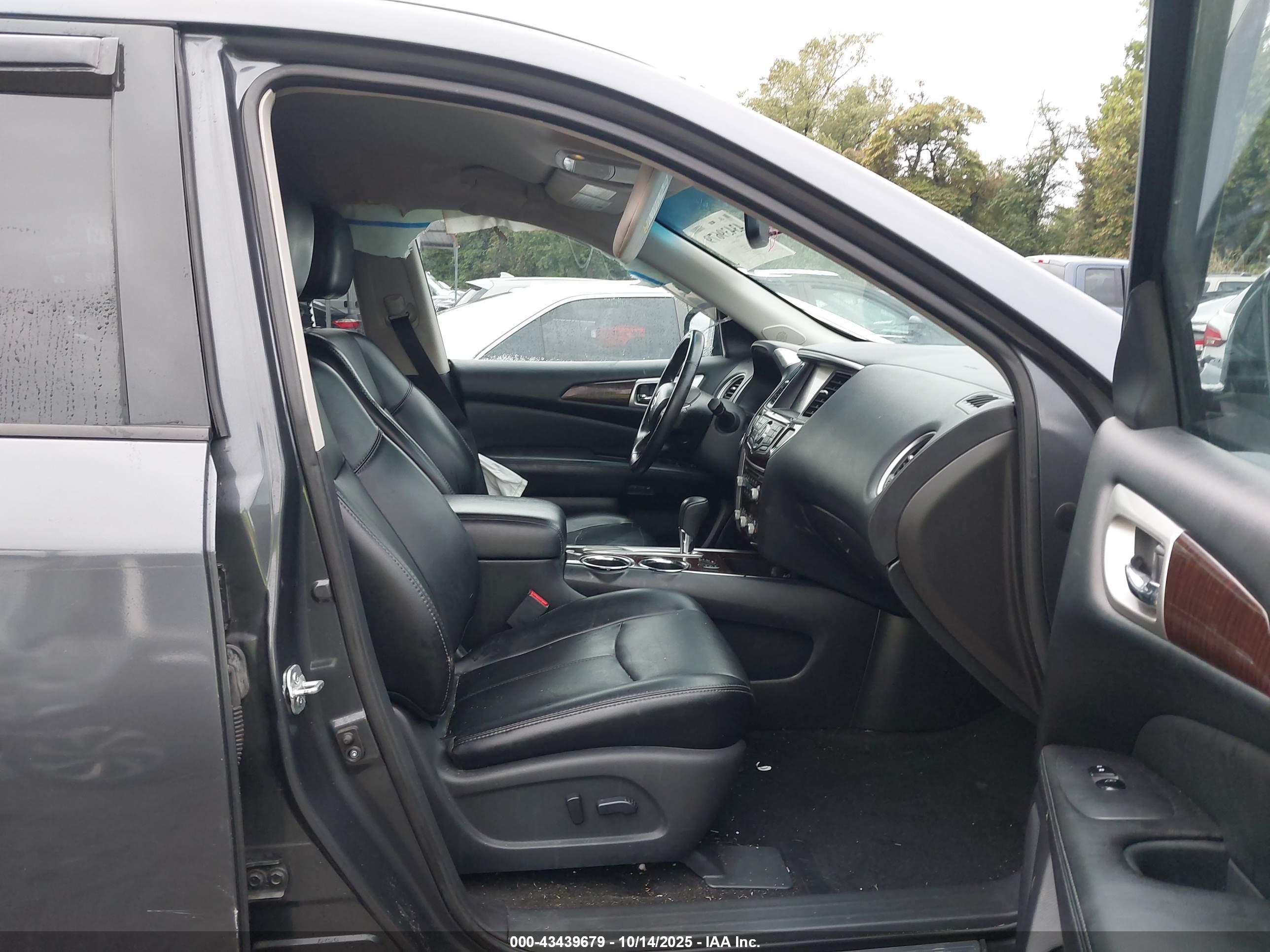 NISSAN PATHFINDER image 5