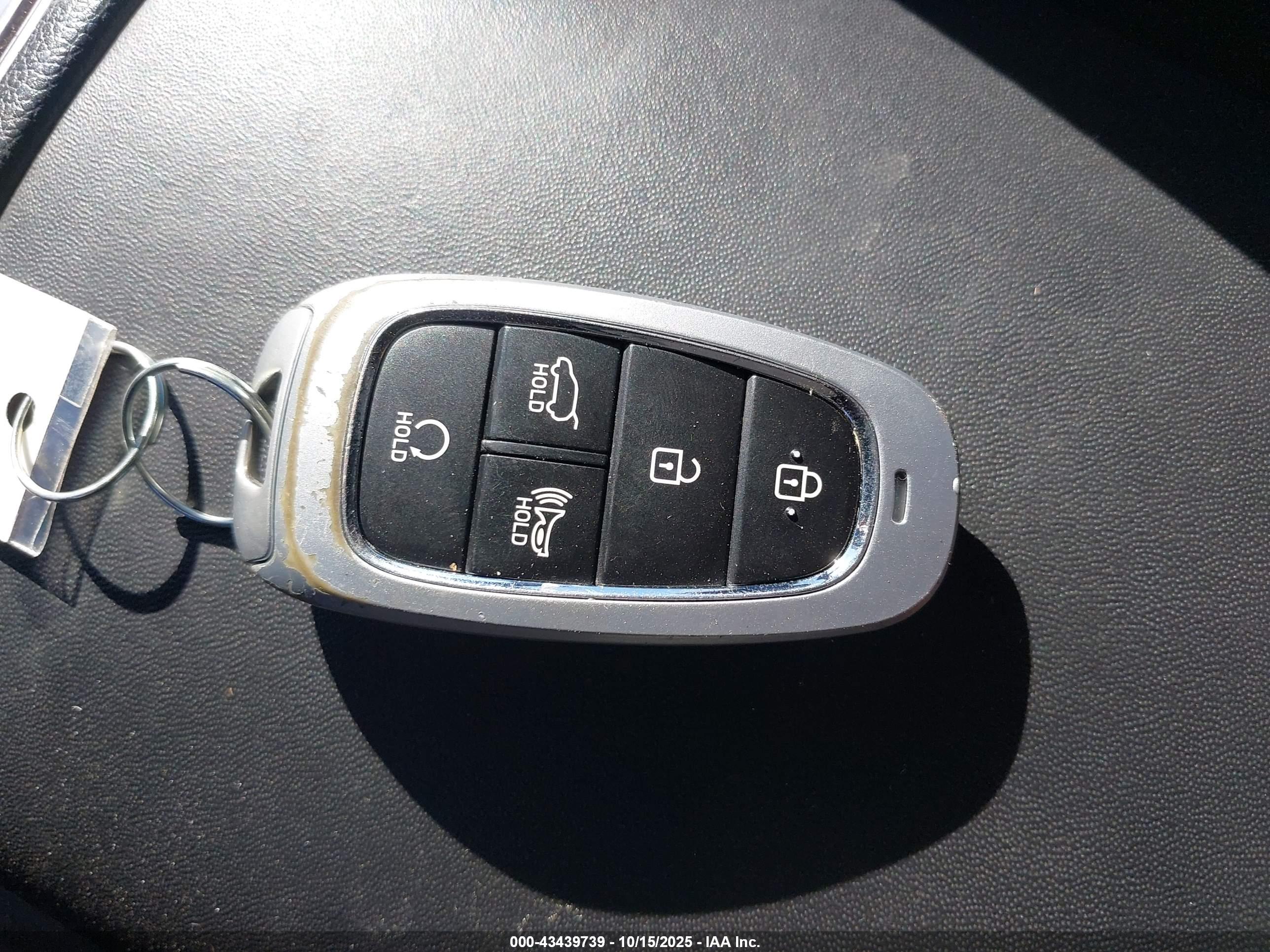 HYUNDAI SANTA image 11