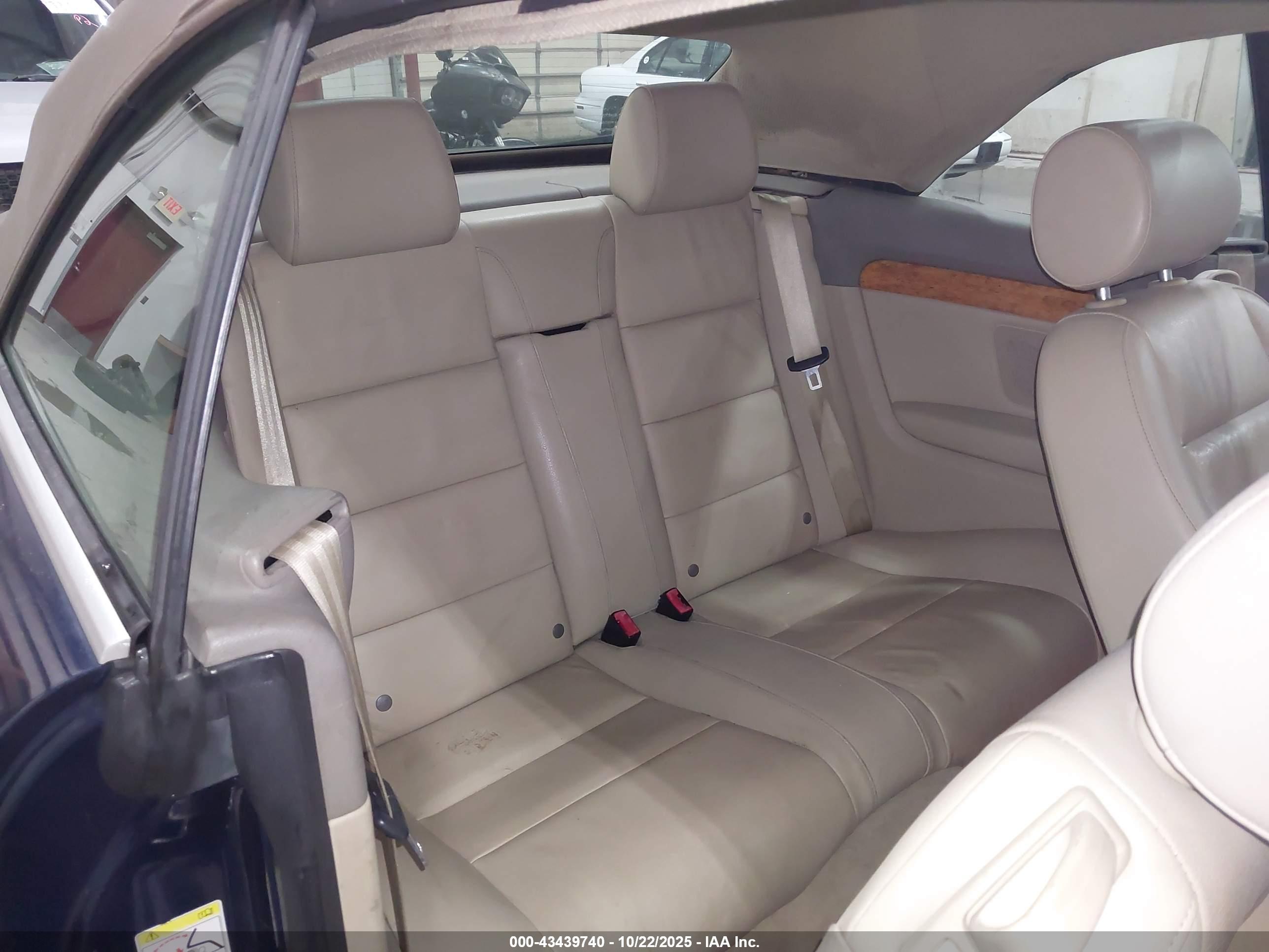 AUDI A4 image 8